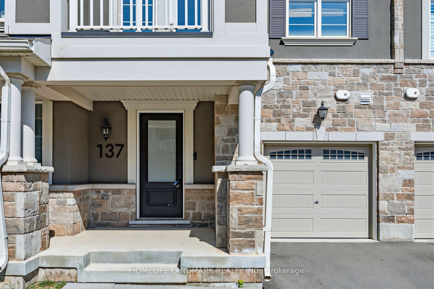 137 Christopher Road, Oakville, ON L6H 0X9 photo 4