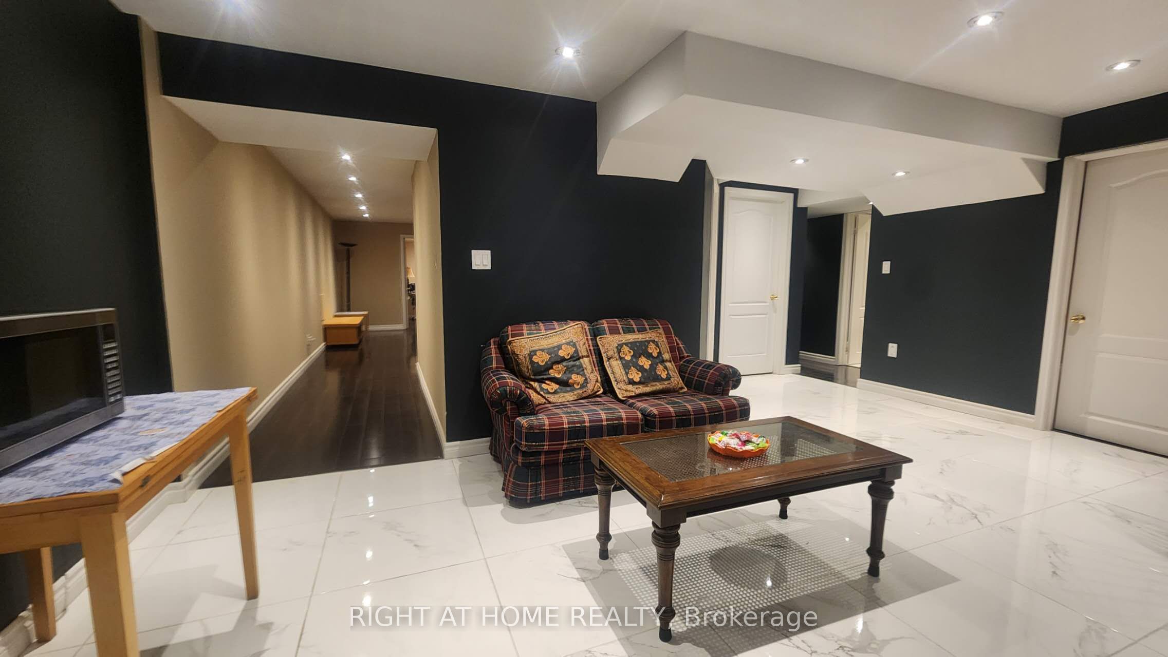 1334 Kestell Boulevard (Bsmnt), Oakville, ON L6H 0C8 photo 3