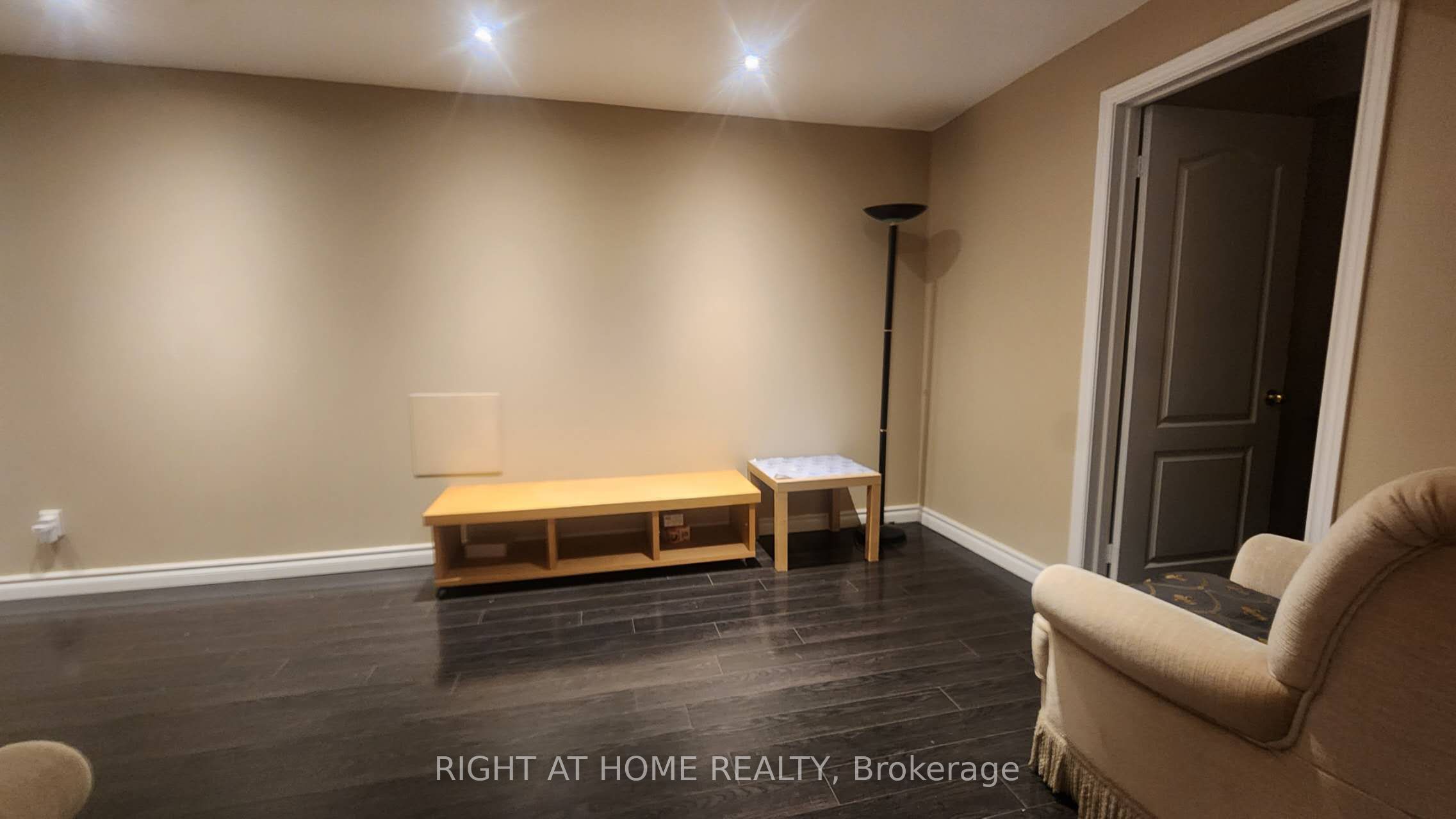 1334 Kestell Boulevard (Bsmnt), Oakville, ON L6H 0C8 photo 5
