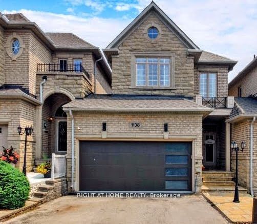 1138 Woodington Lane, Oakville, ON L6H 7V1 photo 2