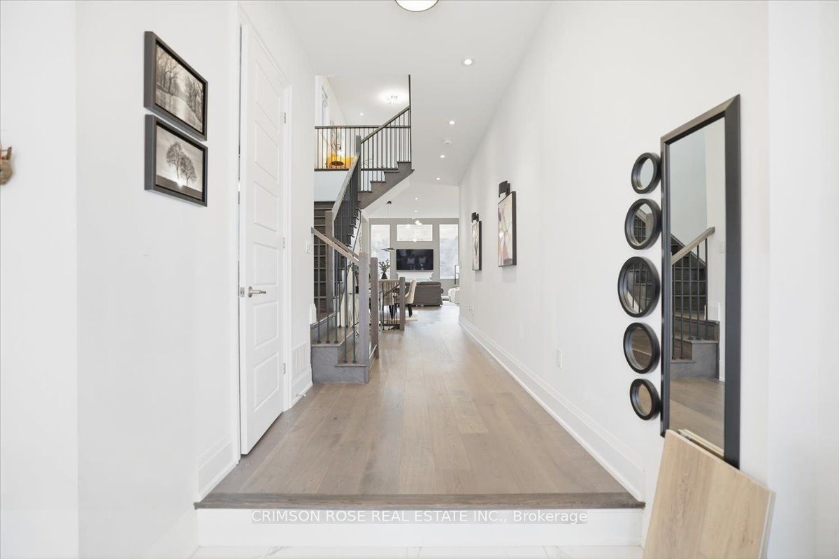 1467 Everest Crescent, Oakville, ON L6H 3S4 photo 3