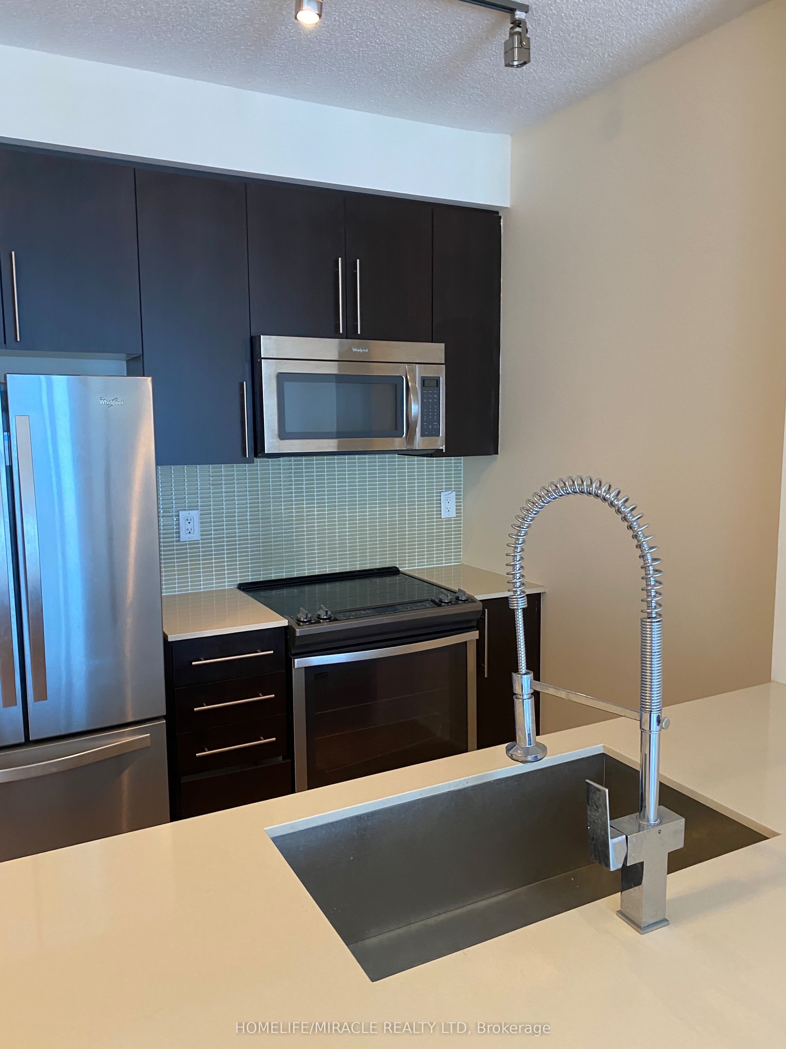 4011 Brickstone Mews 3004, Mississauga, ON L5B 0J7 photo 3