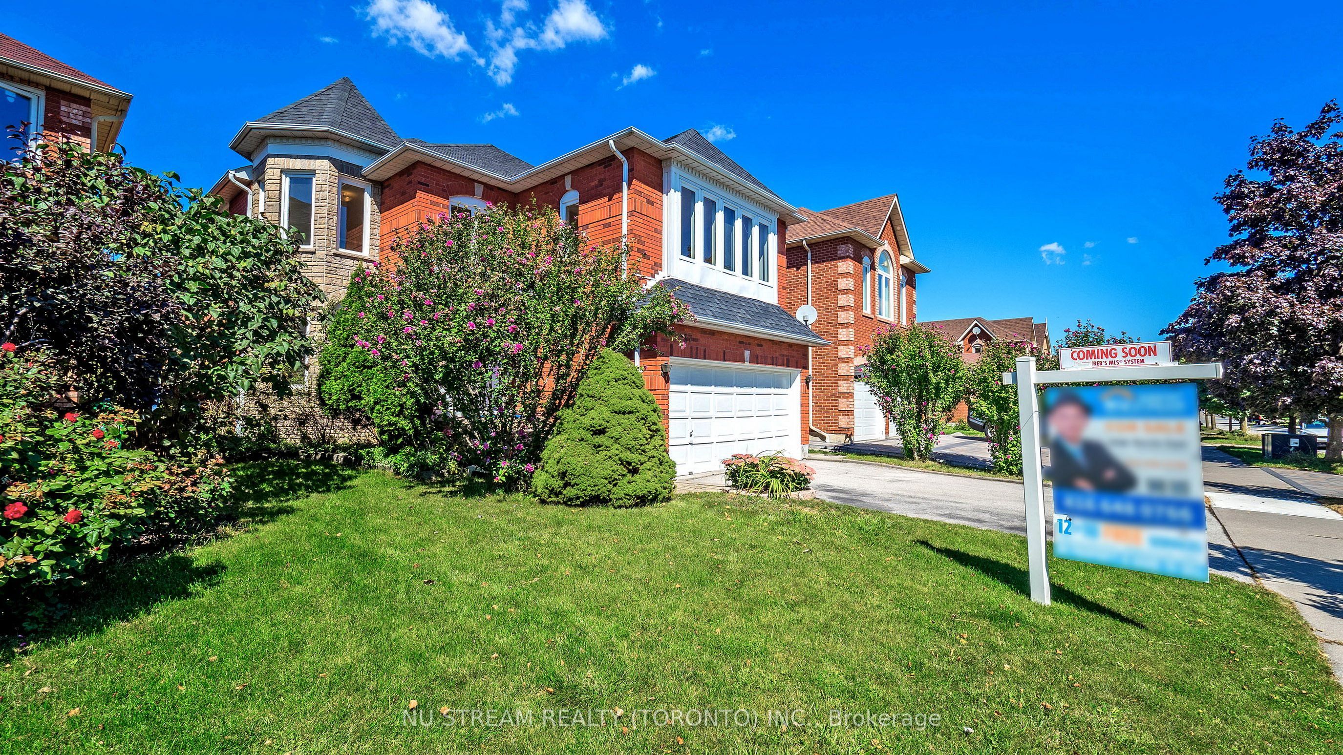 1337 Daniel Creek Road, Mississauga, ON L5V 1V3 photo 2