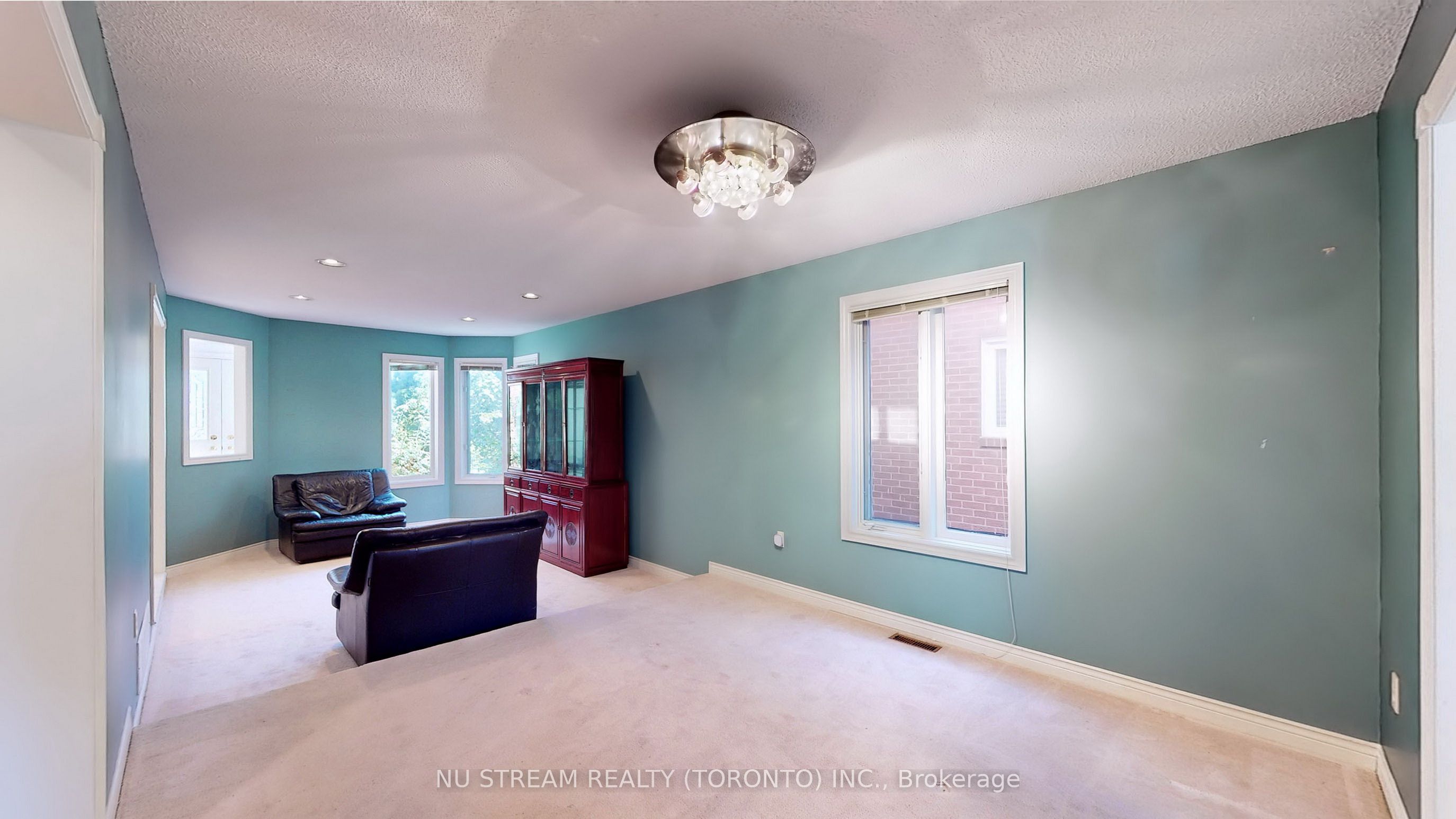 1337 Daniel Creek Road, Mississauga, ON L5V 1V3 photo 5