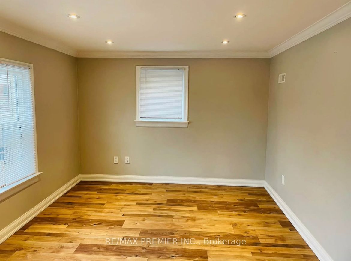 394 Whitmore Avenue Main, Toronto, ON M6E 2N4 photo 5