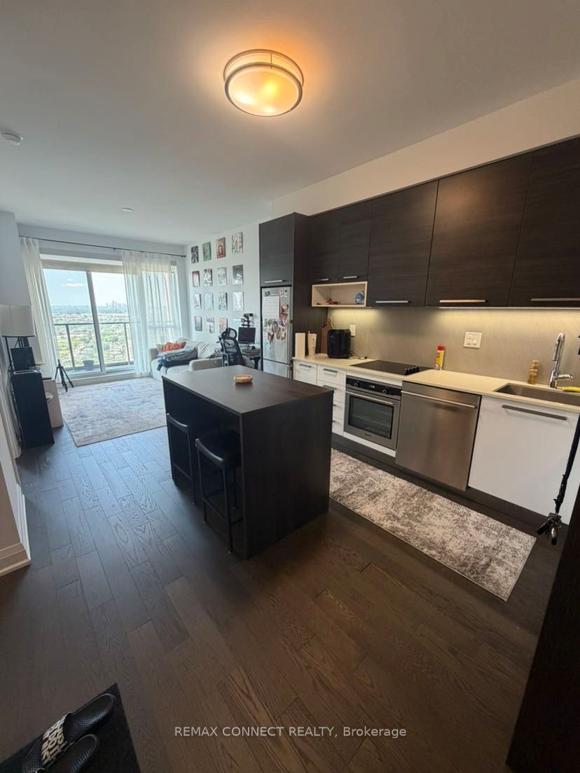 36 Park Lawn Road 4, Toronto, ON M8Y 3H8 photo 2