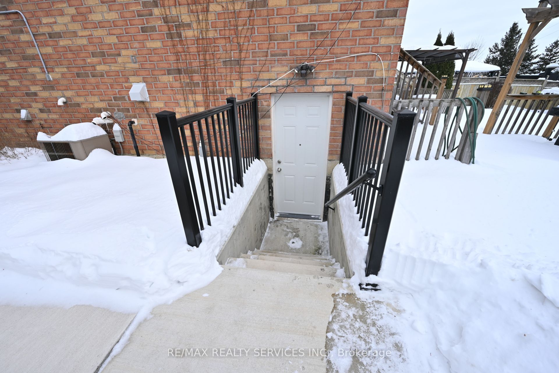 42 Brambirch Crescent, Brampton, ON L7A 1V1 photo 4