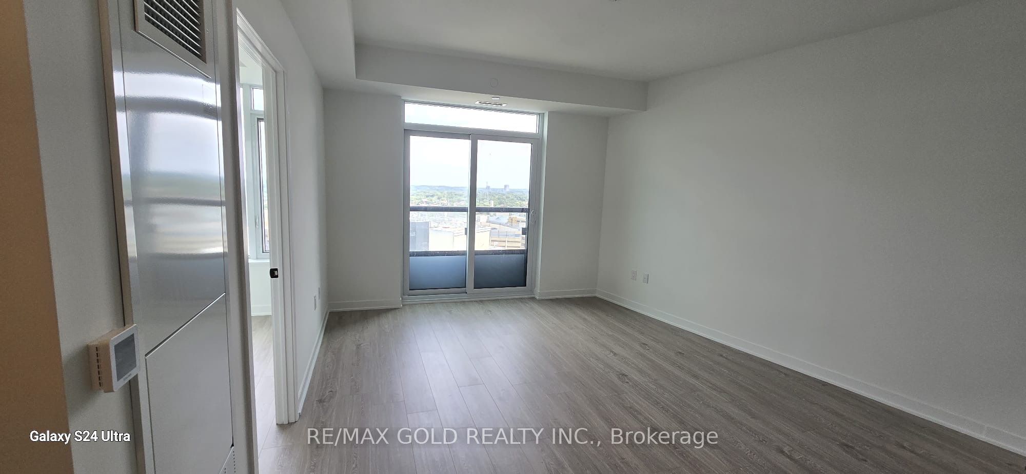2495 Eglinton Avenue W 1613, Mississauga, ON L5M 2T2 photo 5
