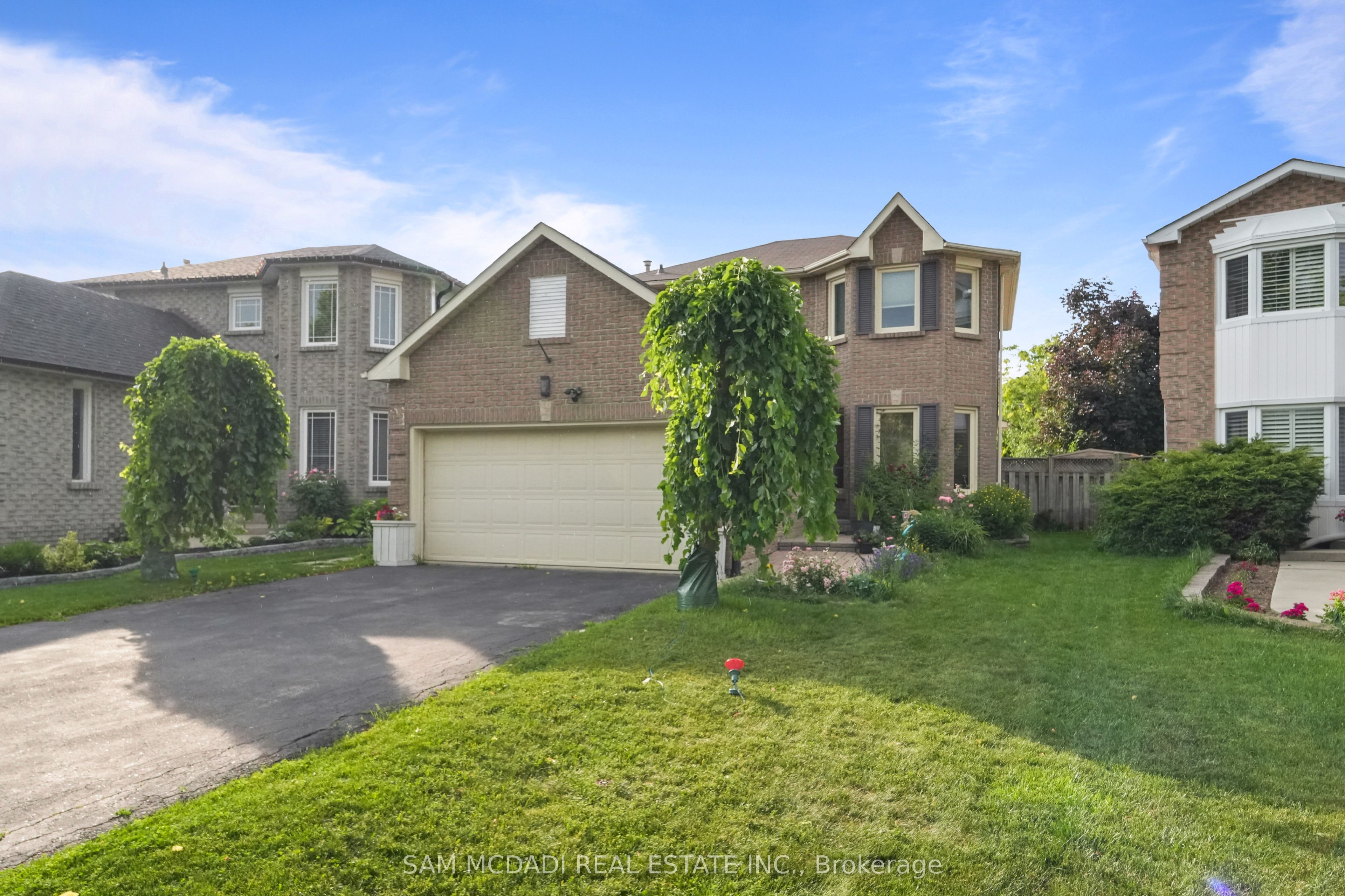 6251 Saltmarsh Court, Mississauga, ON L5N 5V9 photo 3
