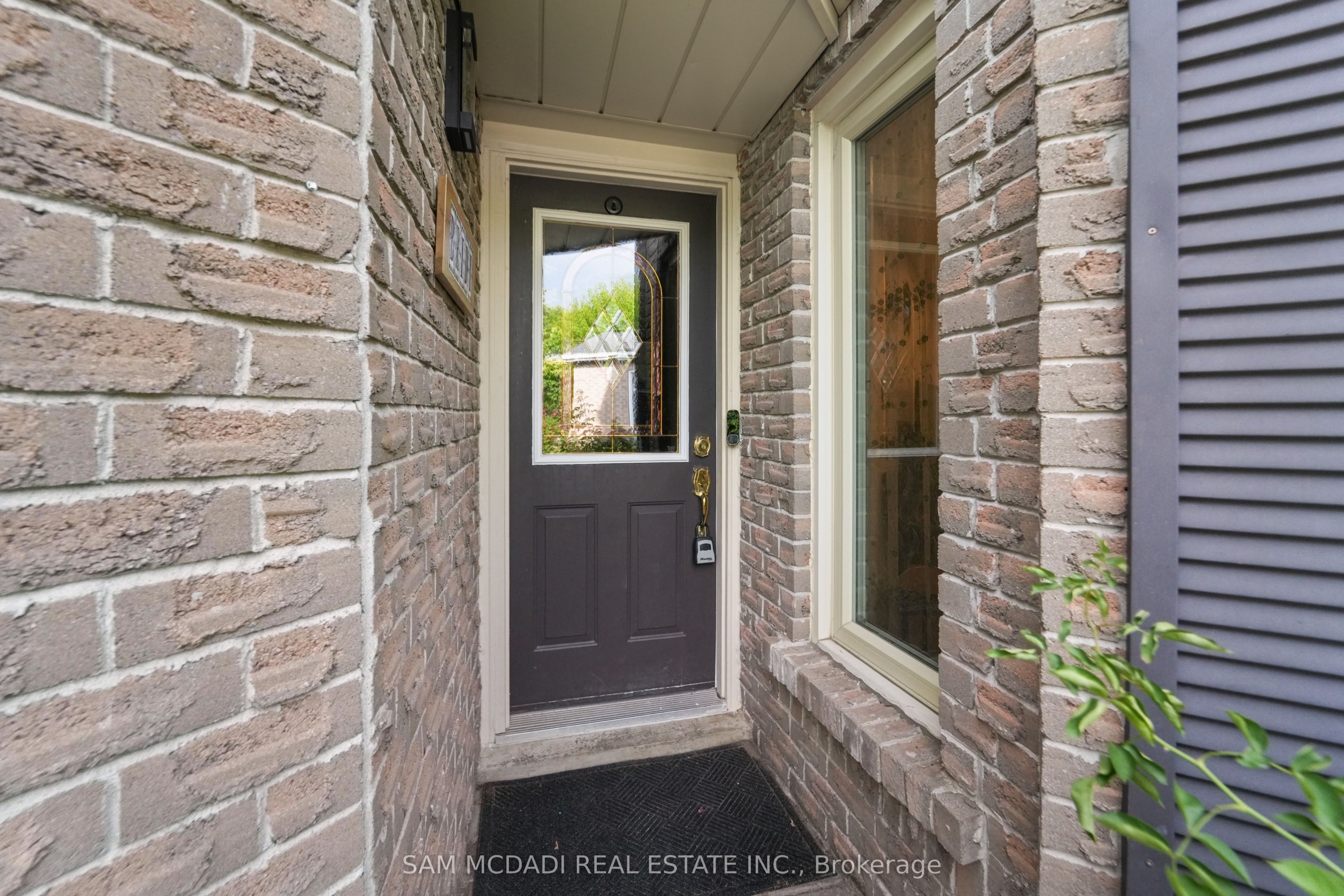 6251 Saltmarsh Court, Mississauga, ON L5N 5V9 photo 5
