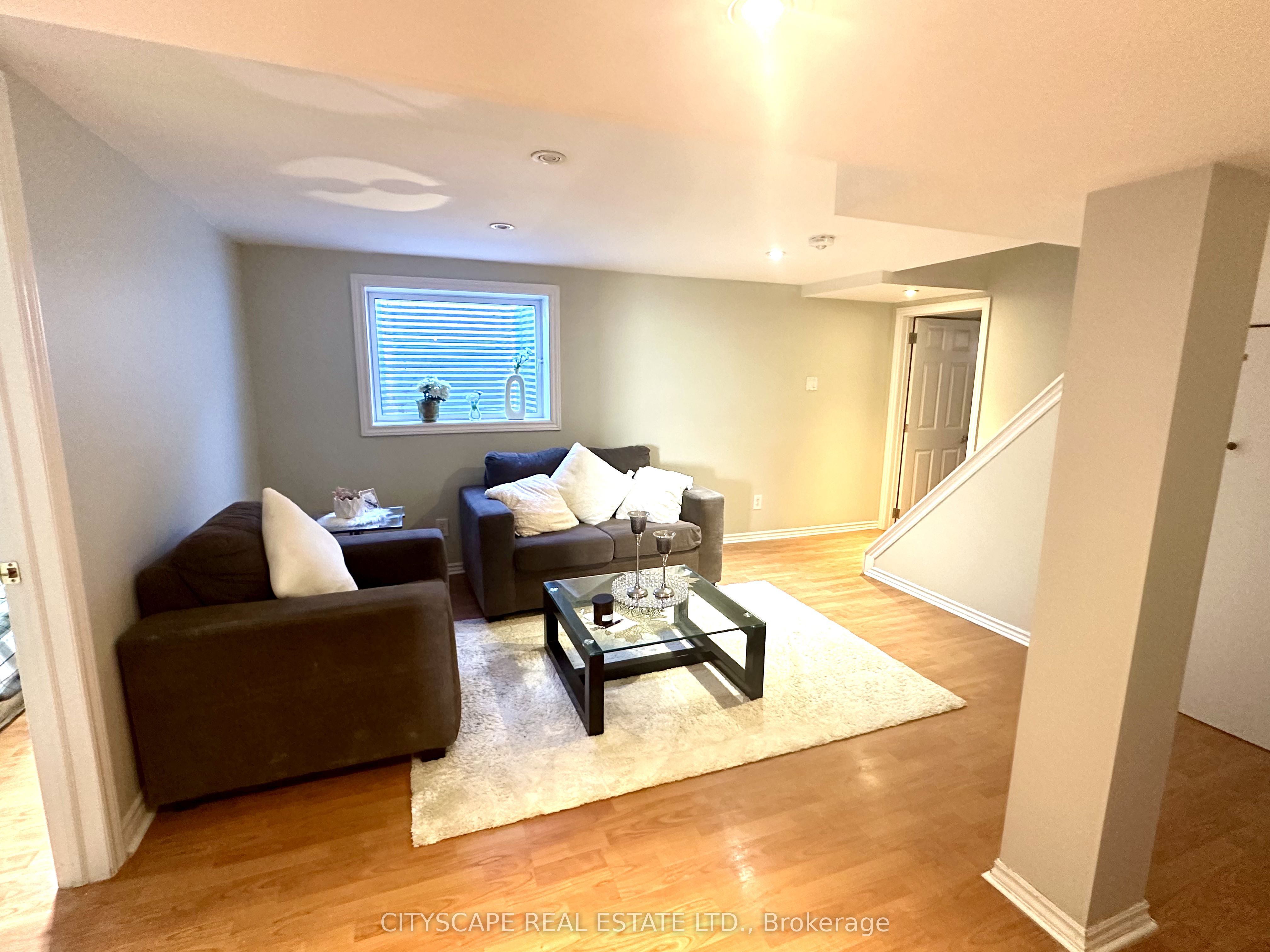 116 Rexway Drive E, Halton Hills, ON L7G 1R6 photo 3