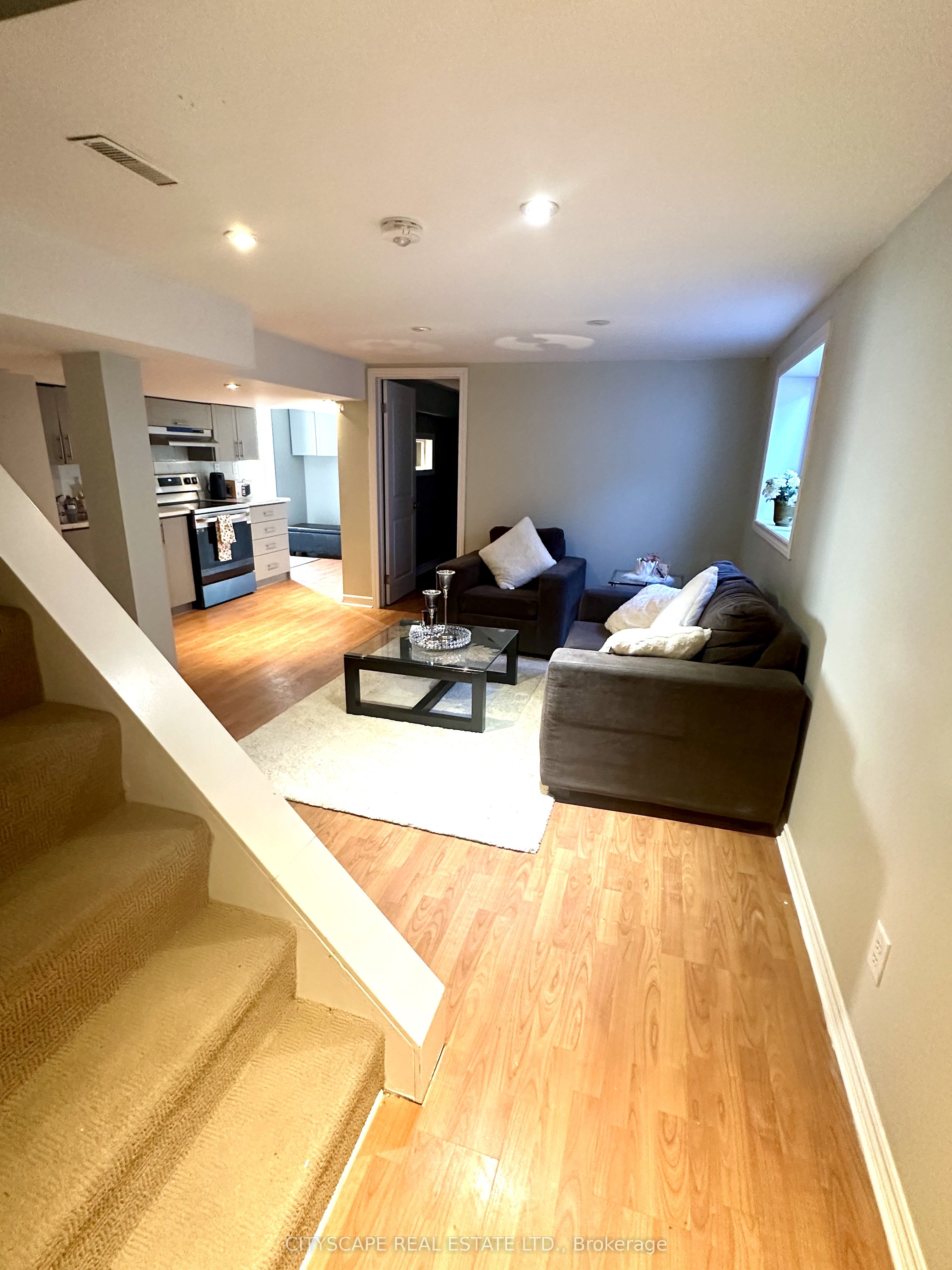 116 Rexway Drive E, Halton Hills, ON L7G 1R6 photo 4