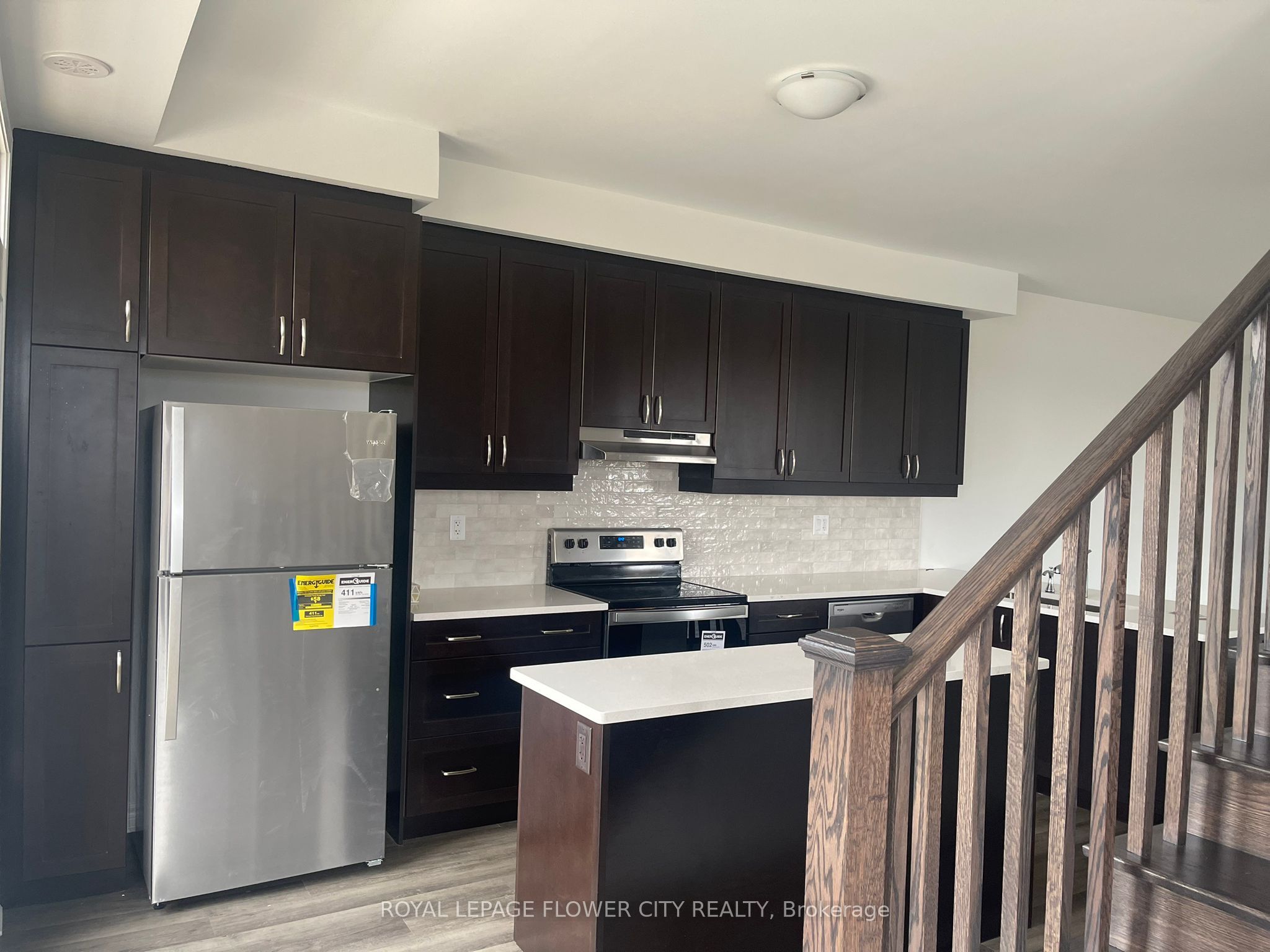 93 Keppel Circle, Brampton, ON L7A 5K9 photo 4