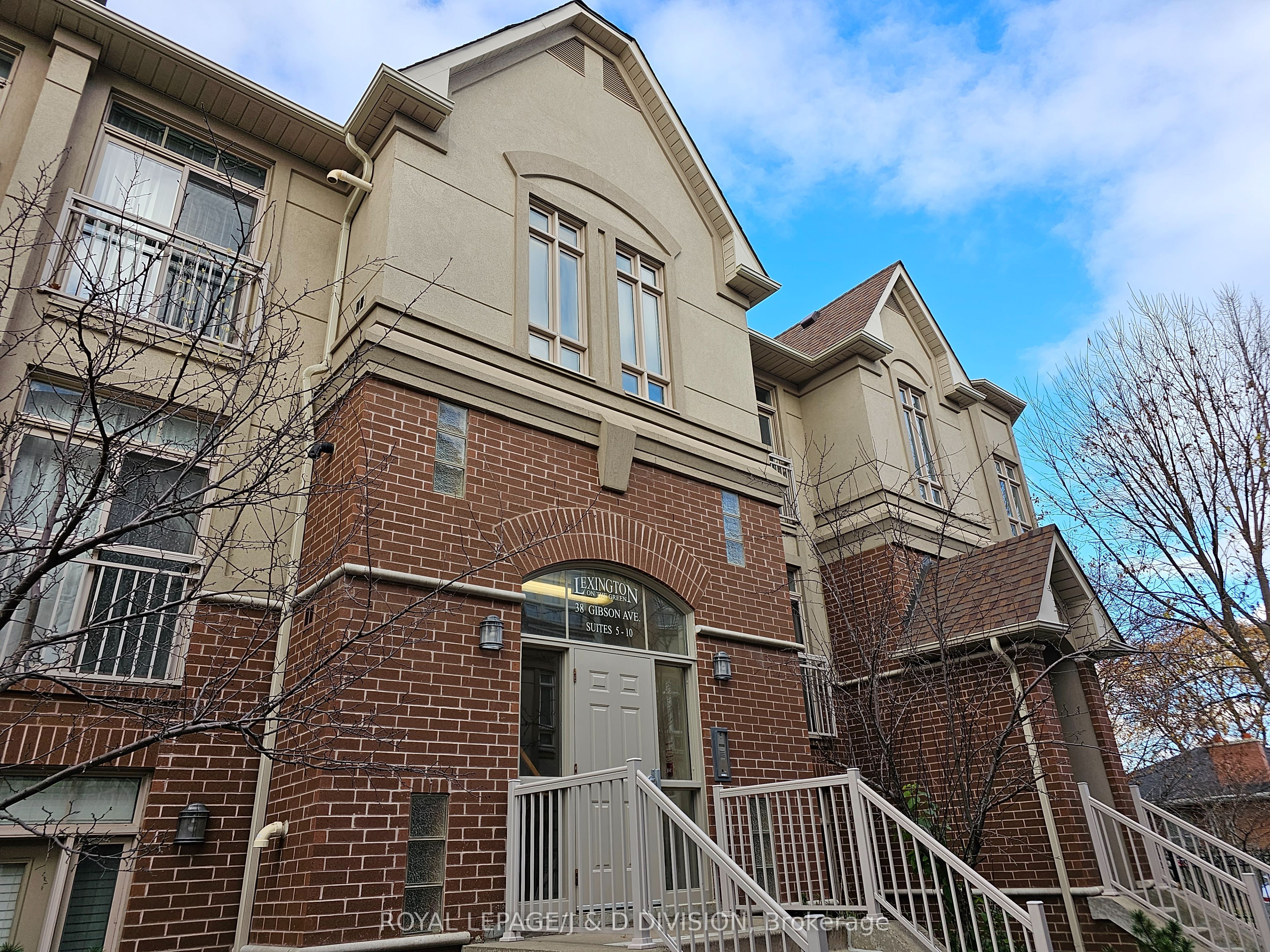 38 Gibson Avenue 9, Toronto, ON M9N 0A5