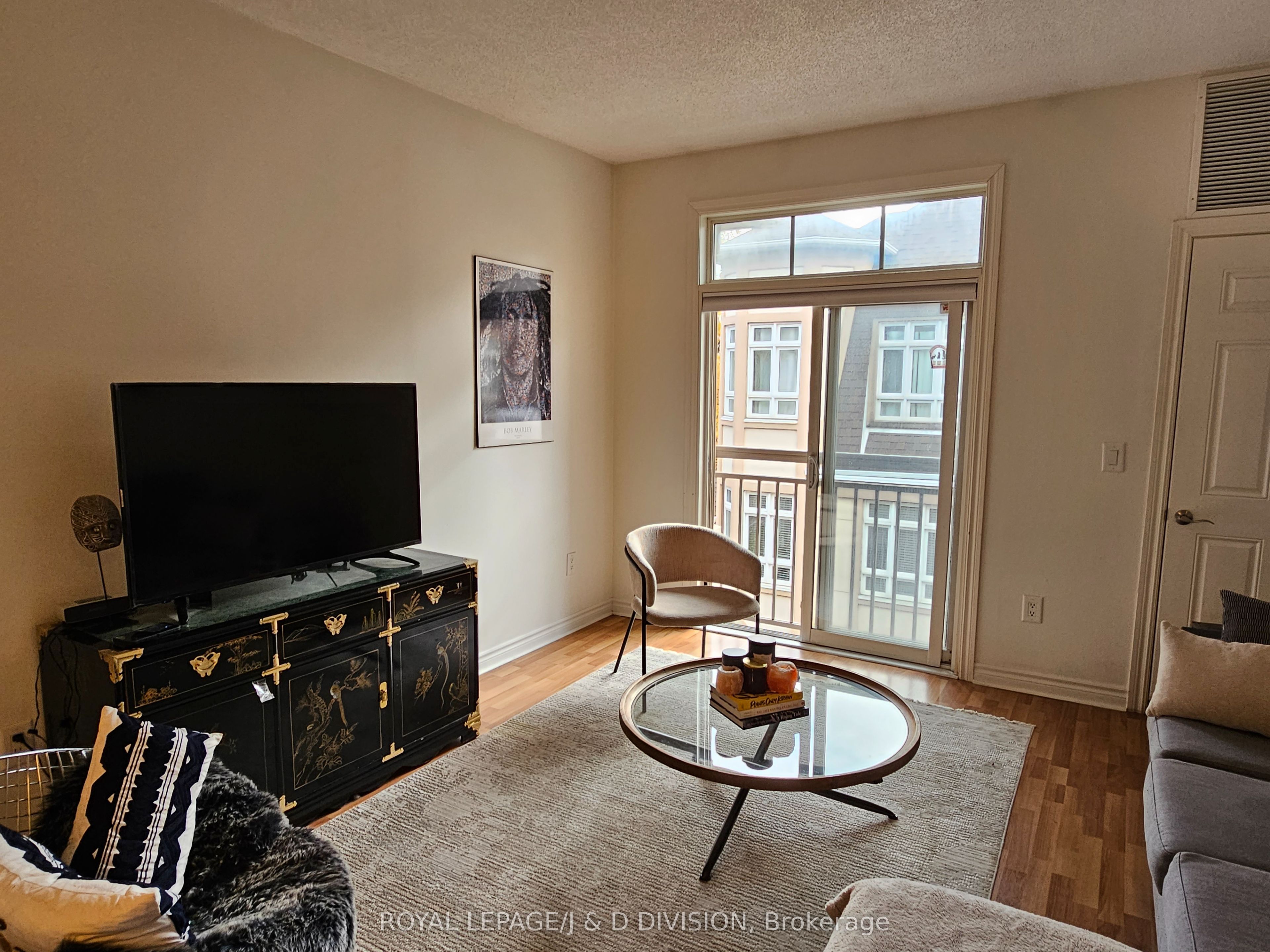38 Gibson Avenue 9, Toronto, ON M9N 0A5 photo 3