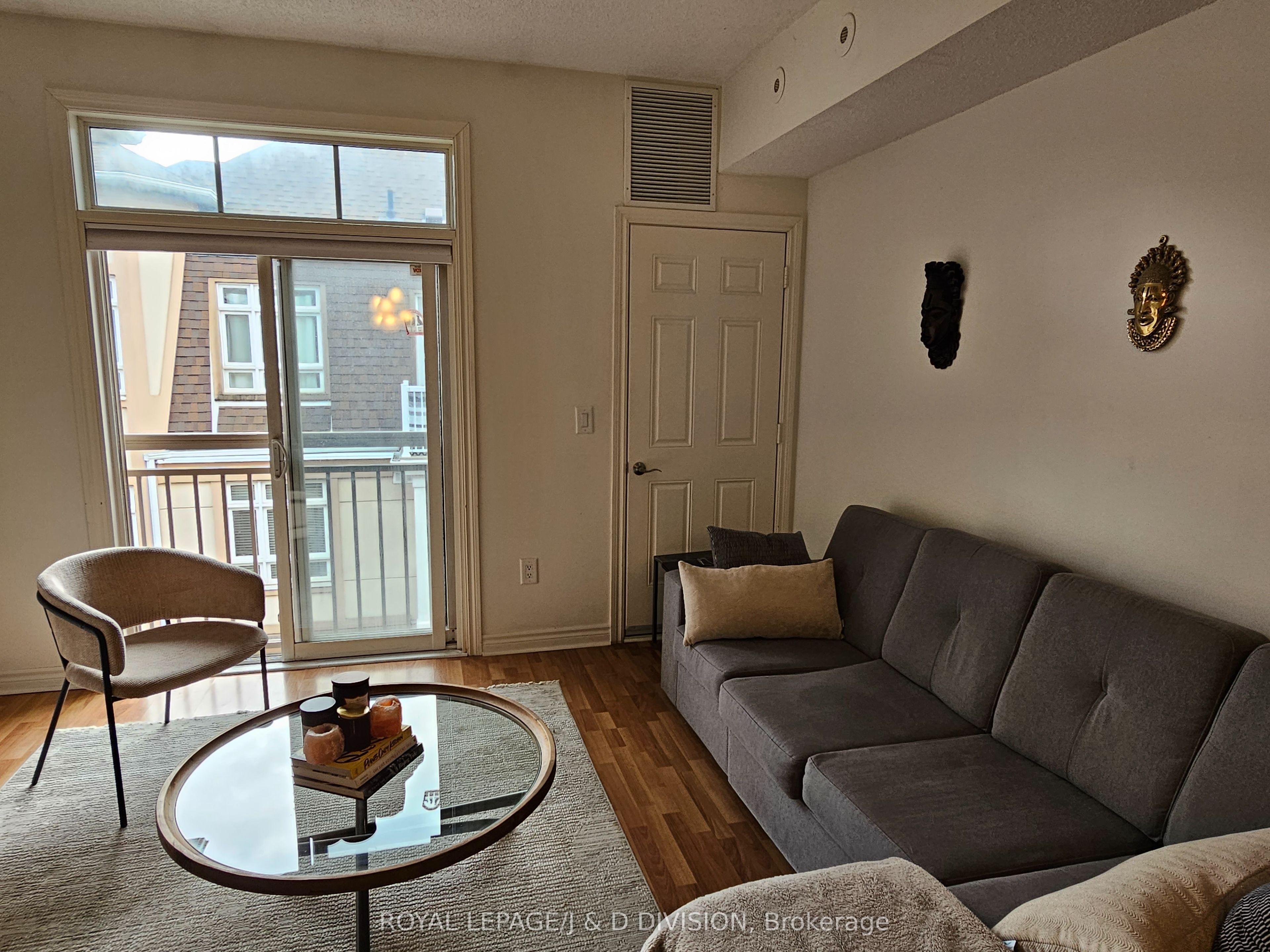 38 Gibson Avenue 9, Toronto, ON M9N 0A5 photo 4