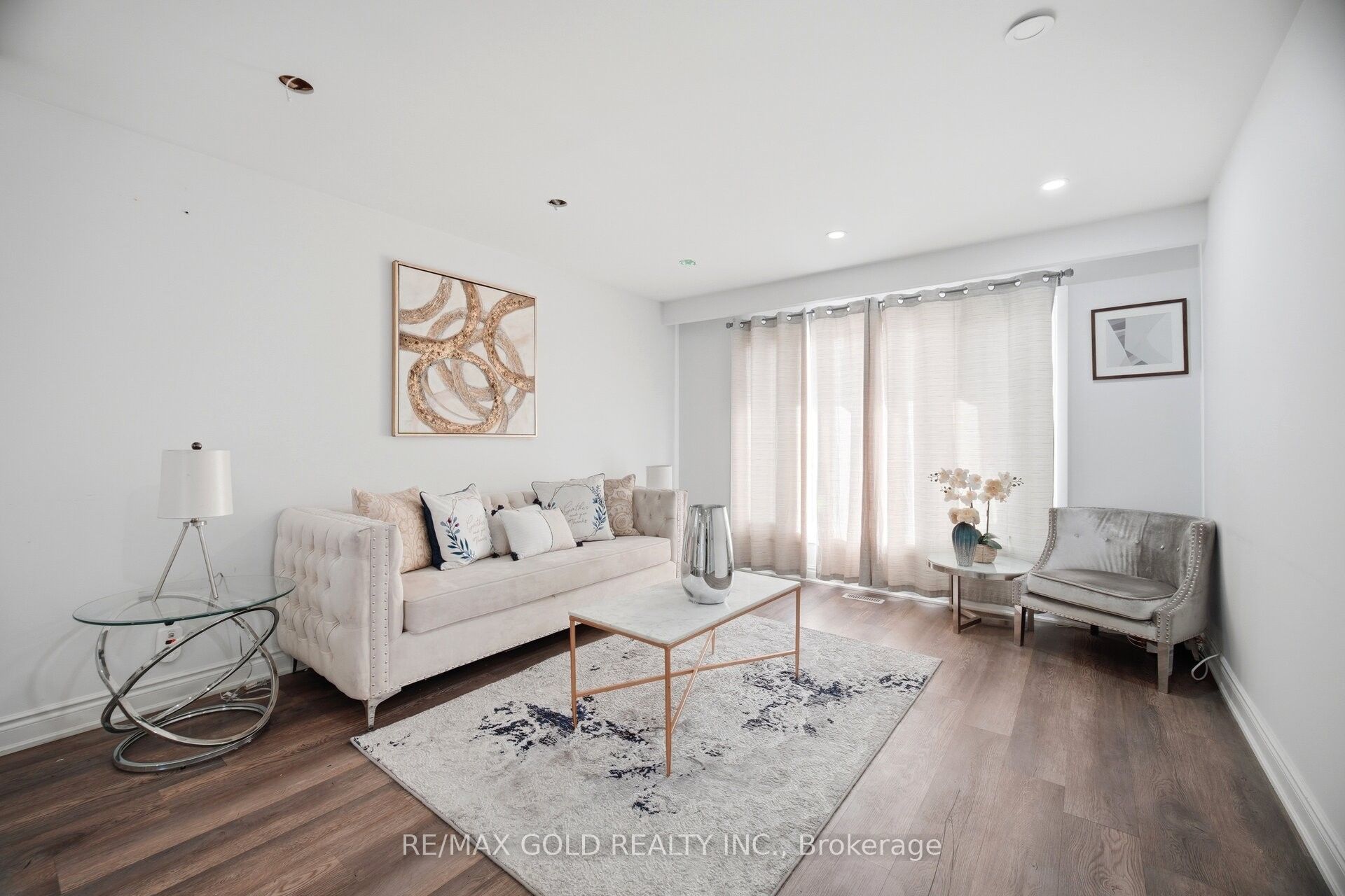 3345 Monica Drive, Mississauga, ON L4T 3E6 photo 4
