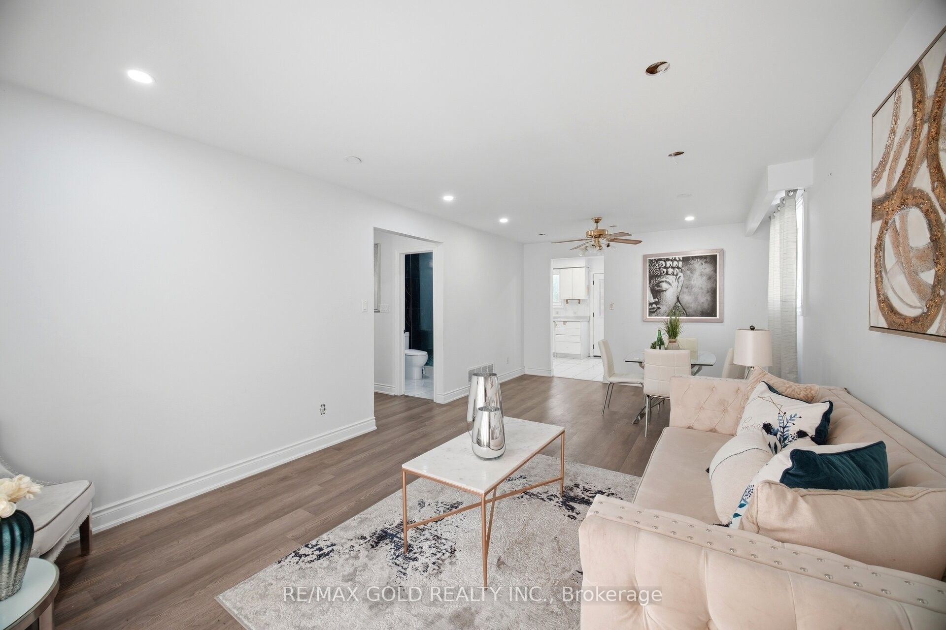 3345 Monica Drive, Mississauga, ON L4T 3E6 photo 5
