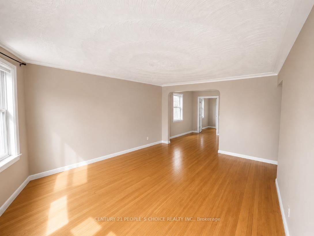 183 Bowie Avenue 2, Toronto, ON M6E 2R5 photo 5
