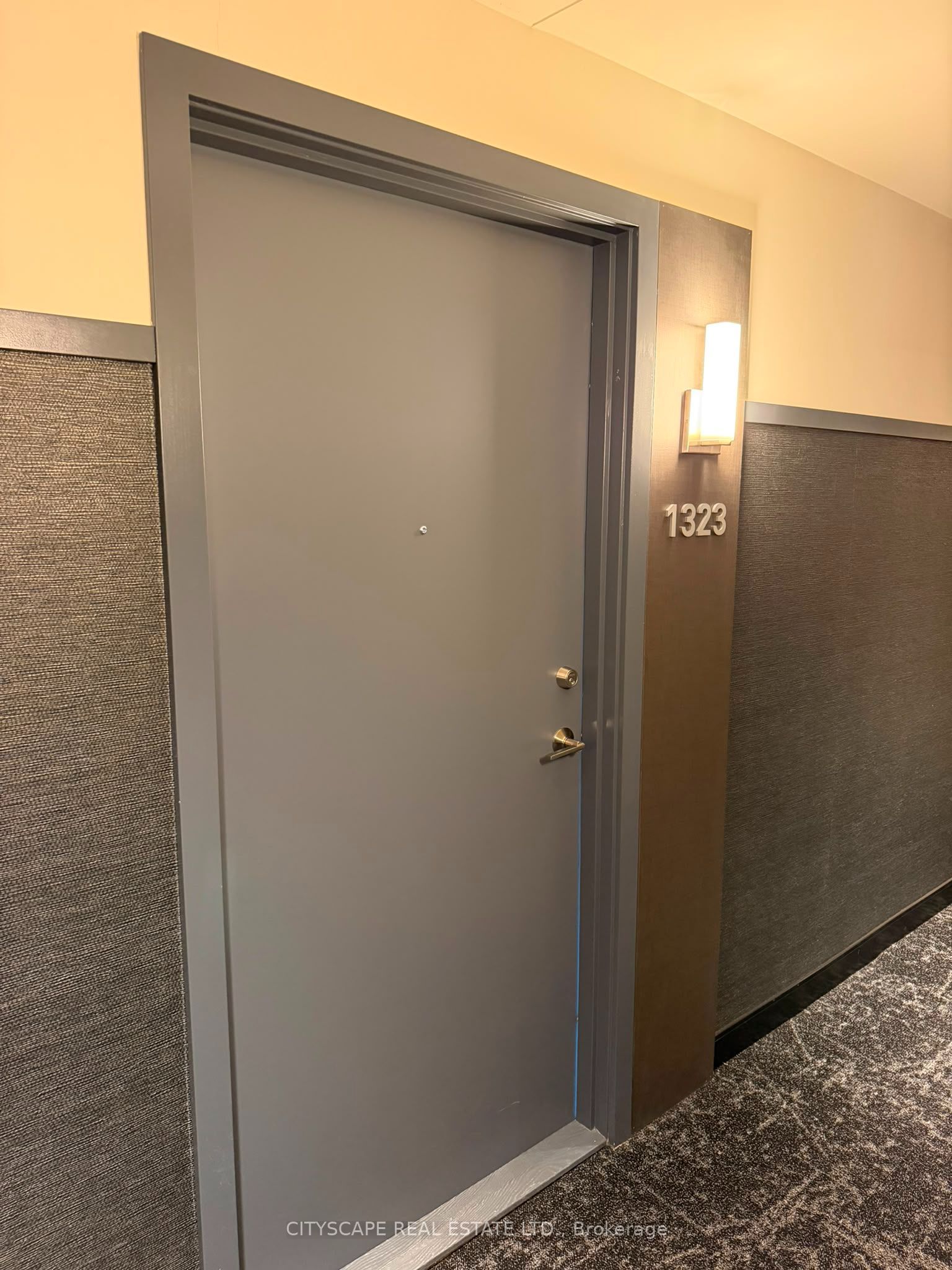 2485 Eglinton Avenue W 1323, Mississauga, ON L5M 2V8 photo 2