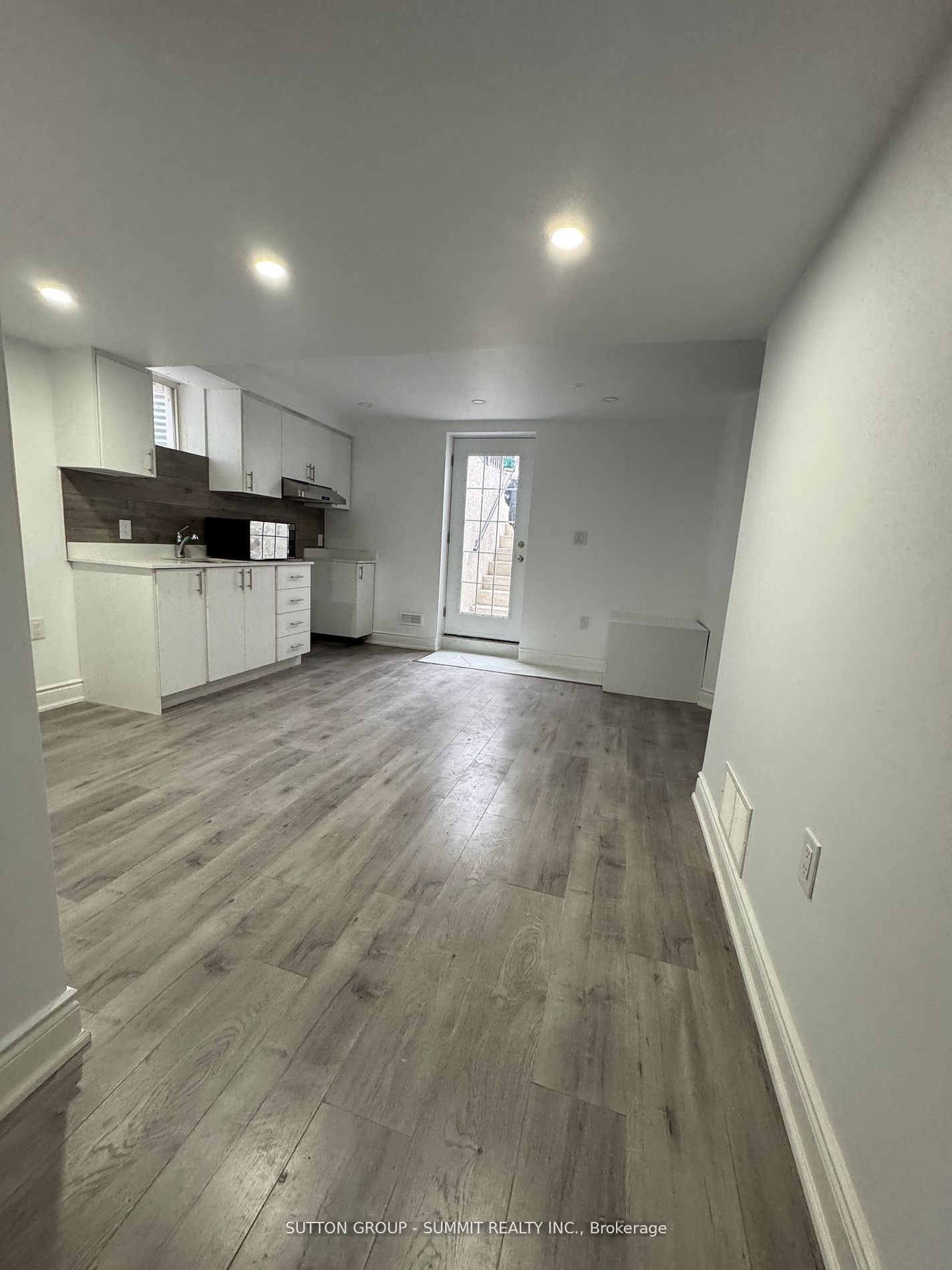 674 Thompson Road S Lower, Milton, ON L9T 0C7