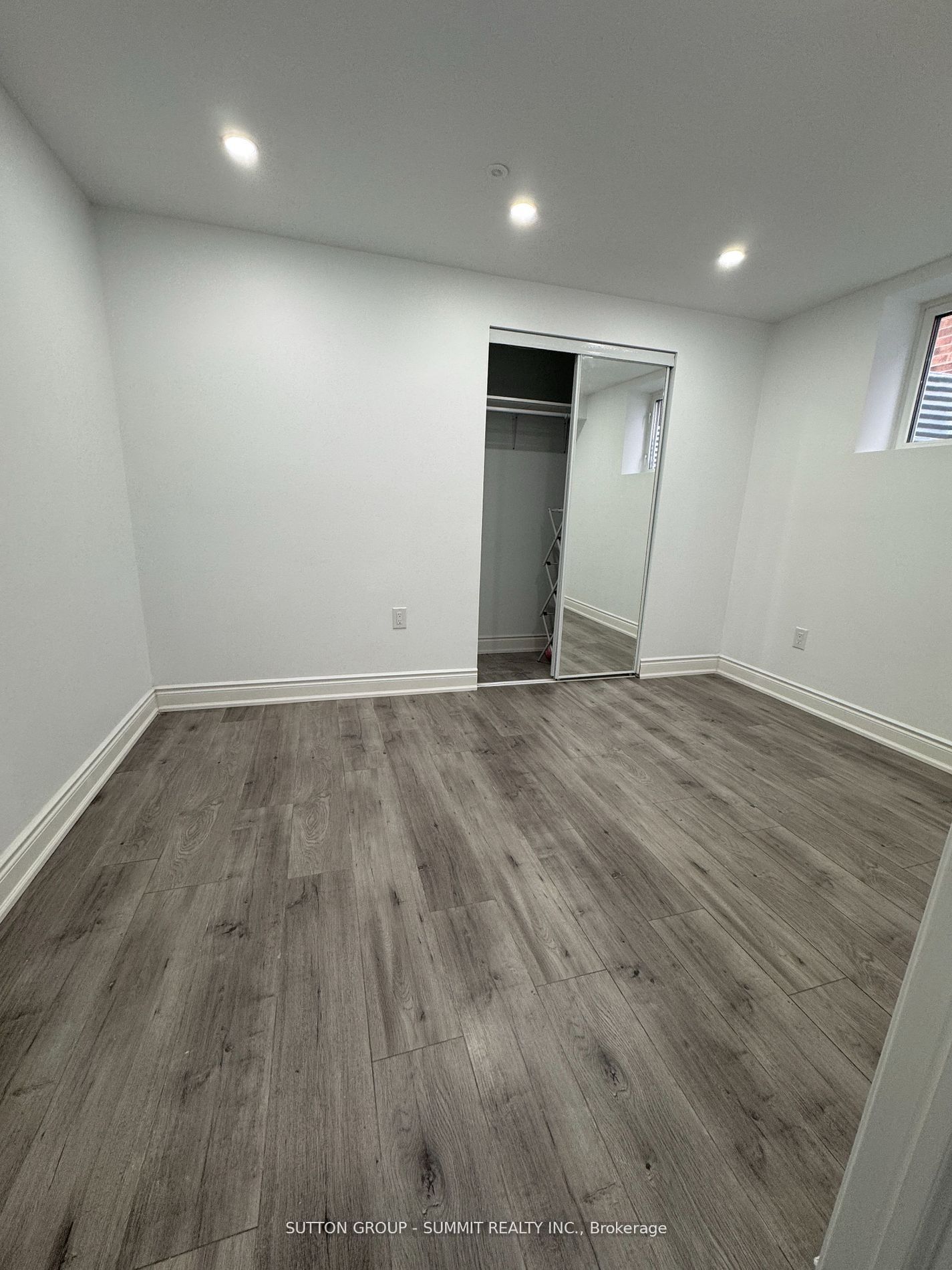 674 Thompson Road S Lower, Milton, ON L9T 0C7 photo 4