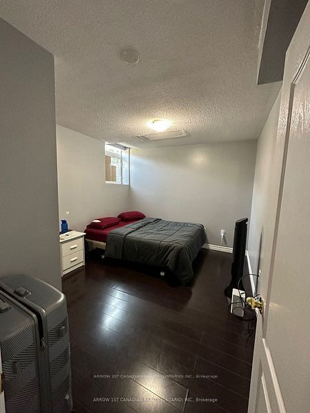562 Feathergrass Crescent Basement - 2 Bedroom, Mississauga, ON L4Z 3Y5 photo 2