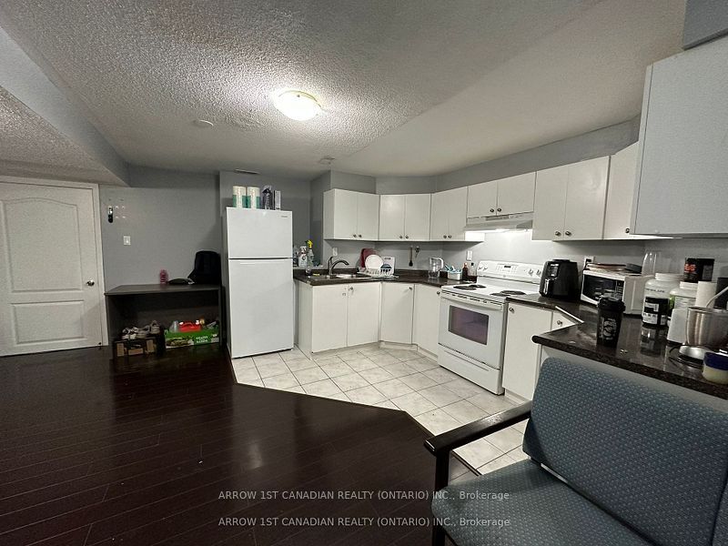 562 Feathergrass Crescent Basement - 2 Bedroom, Mississauga, ON L4Z 3Y5 photo 5