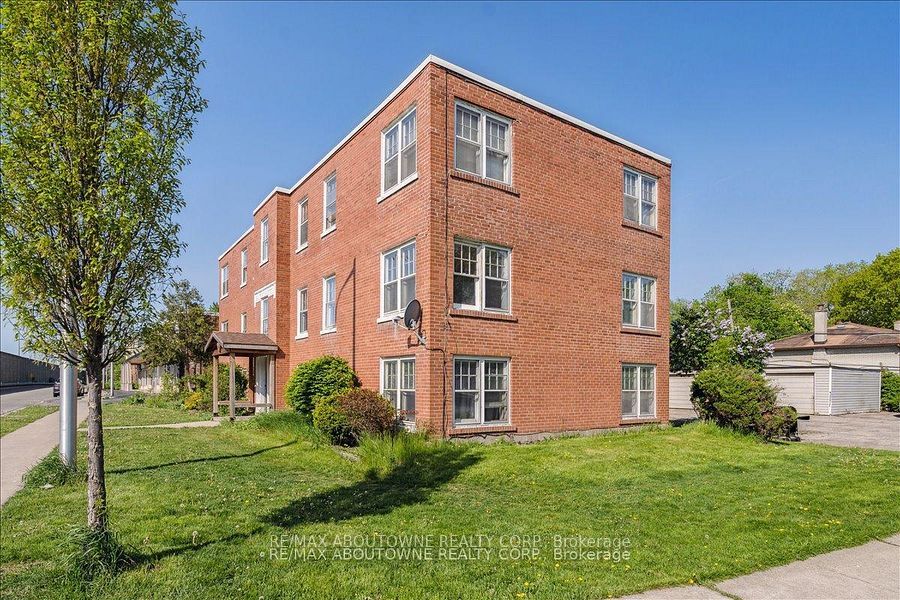 133 North Service Road E 5, Oakville, ON L6H 1A3 photo 3
