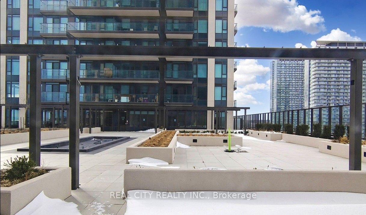 1926 Lakeshore Boulevard W 2715, Toronto, ON M6S 0B1 photo 4