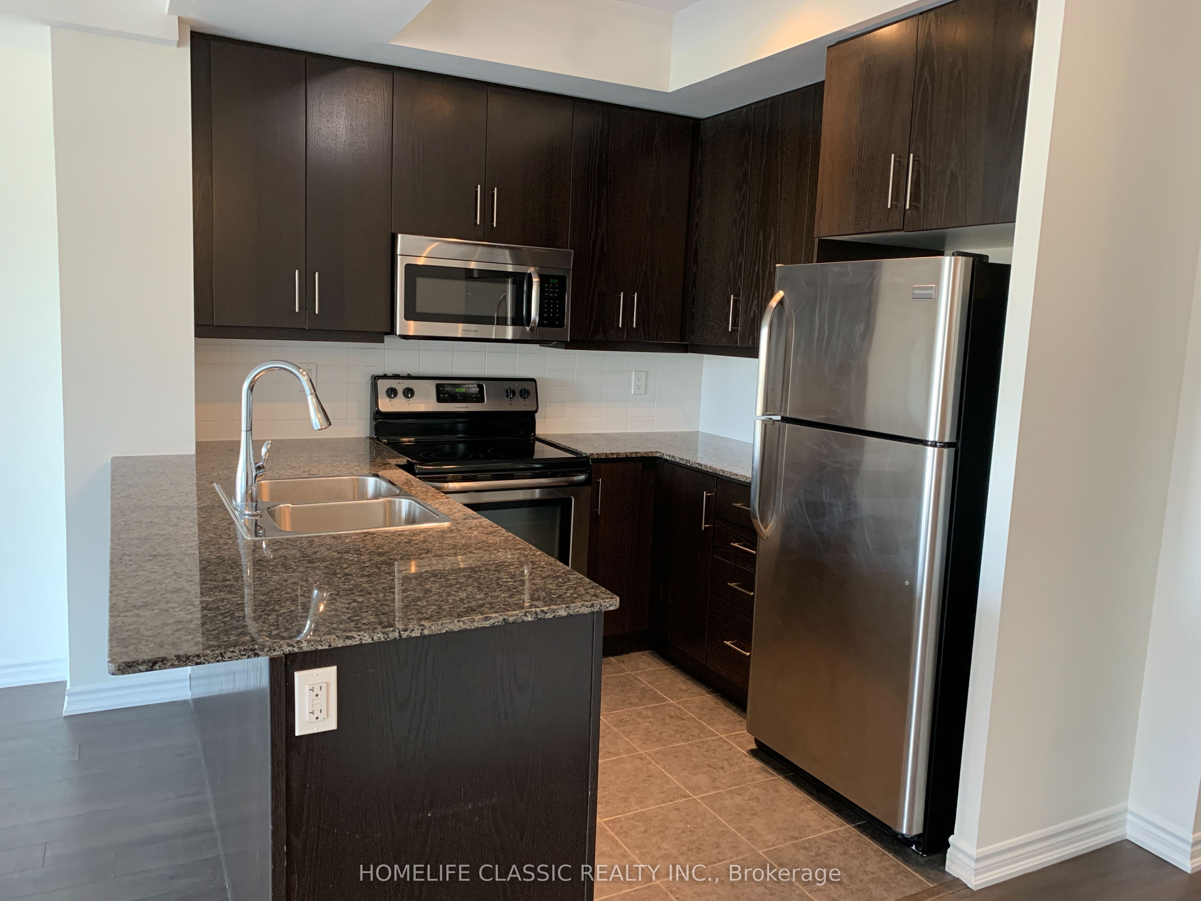15 James Finlay Way 611, Toronto, ON M3M 0B3 photo 4