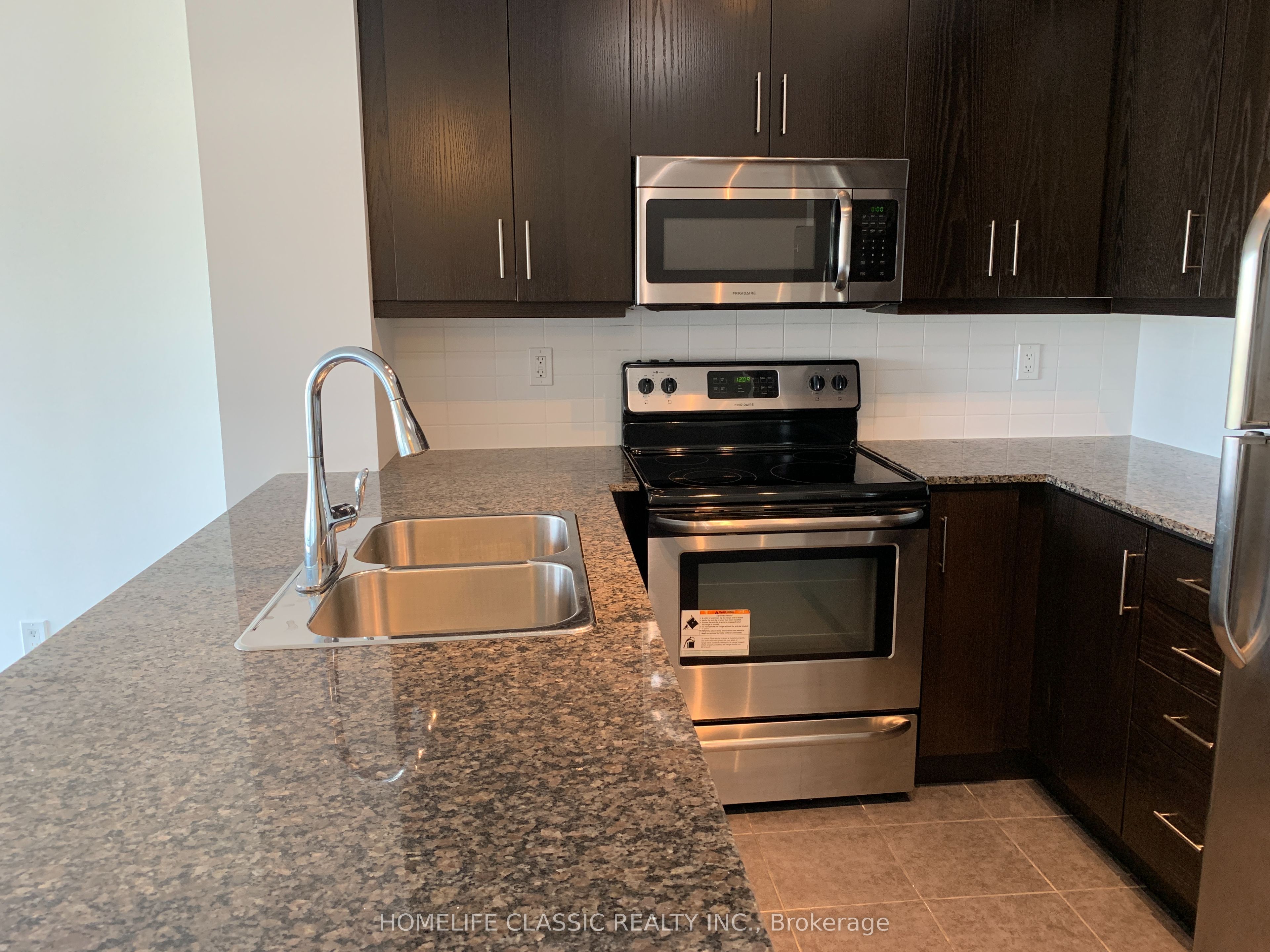 15 James Finlay Way 611, Toronto, ON M3M 0B3 photo 5