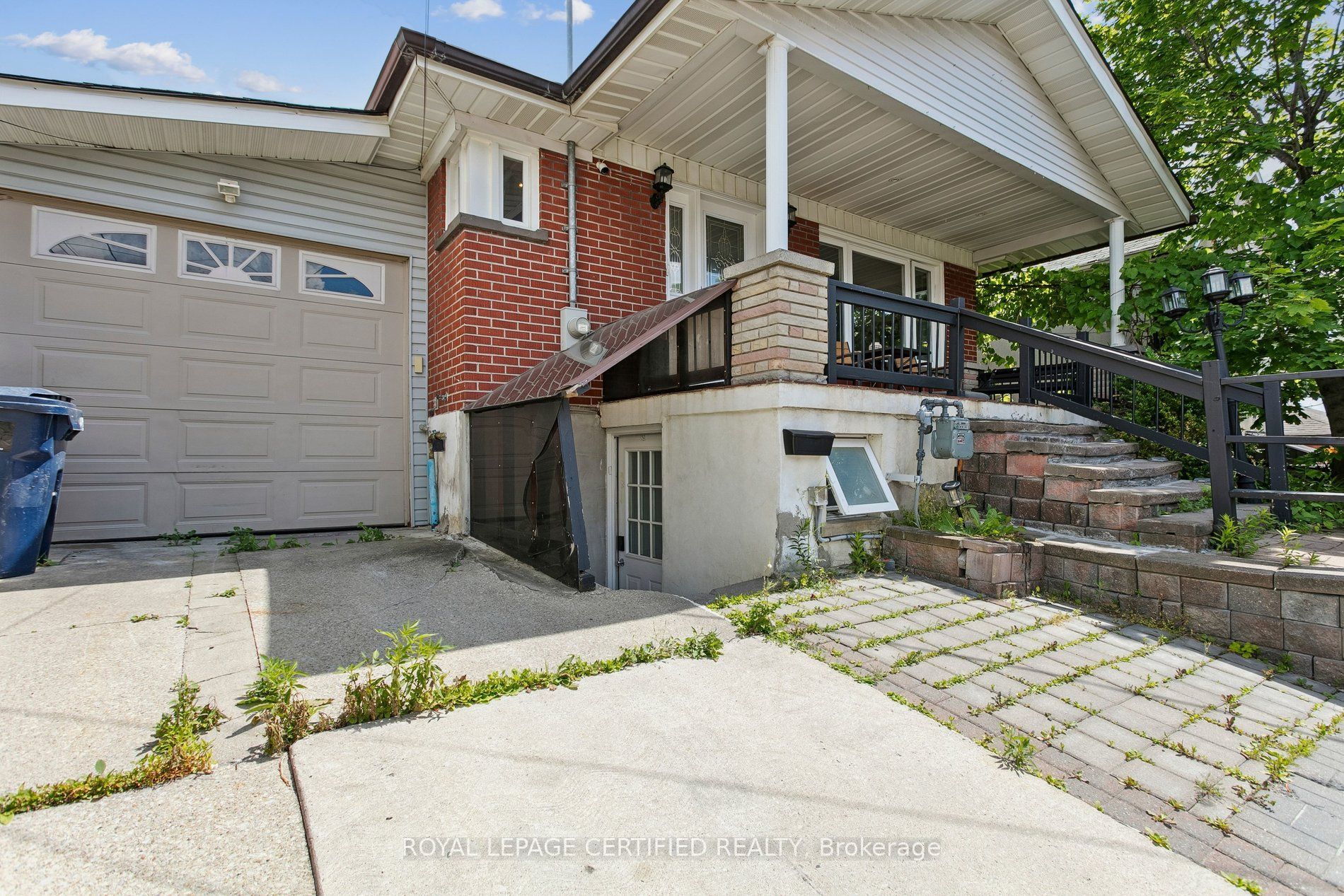 33 Donald Avenue, Toronto, ON M6M 1J9 photo 4