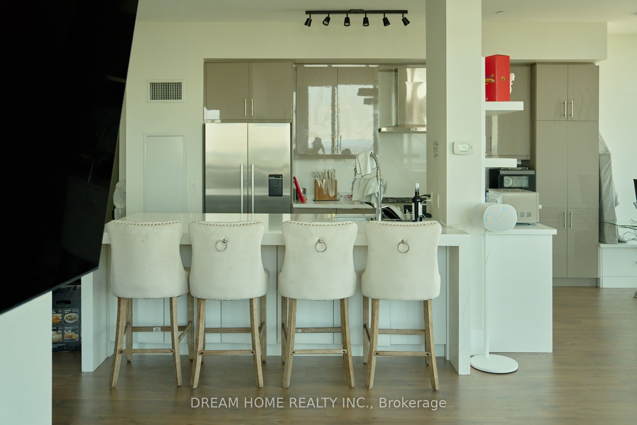 3975 GRAND PARK Drive 4804, Mississauga, ON L5B 0K4 photo 3