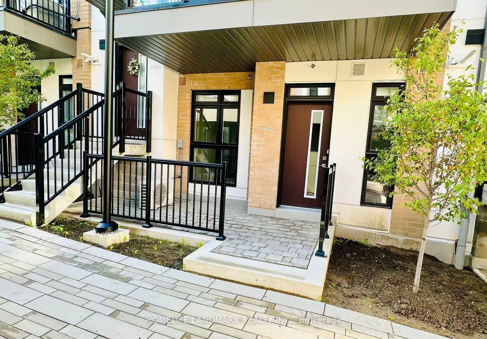 145 Canon Jackson Drive P102, Toronto, ON M6M 2G1 photo 2