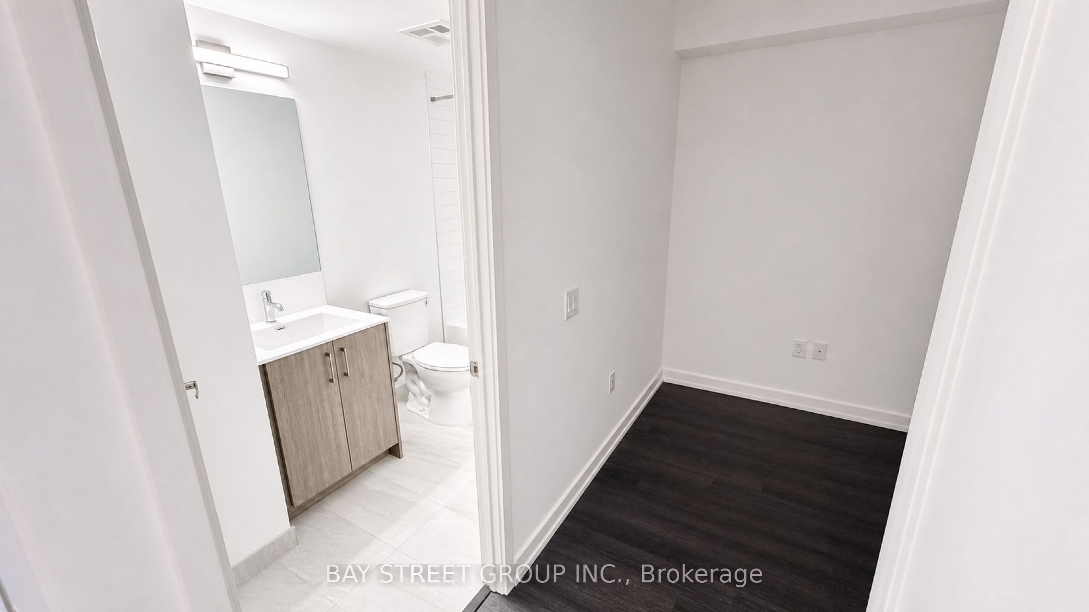 4010 Eglinton Avenue W 1016, Toronto, ON M9A 0G5 photo 4