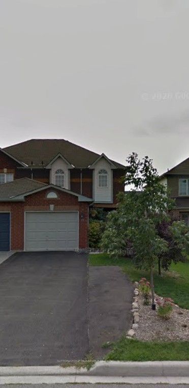 135 Mowat Crescent, Halton Hills, ON L7G 6A8