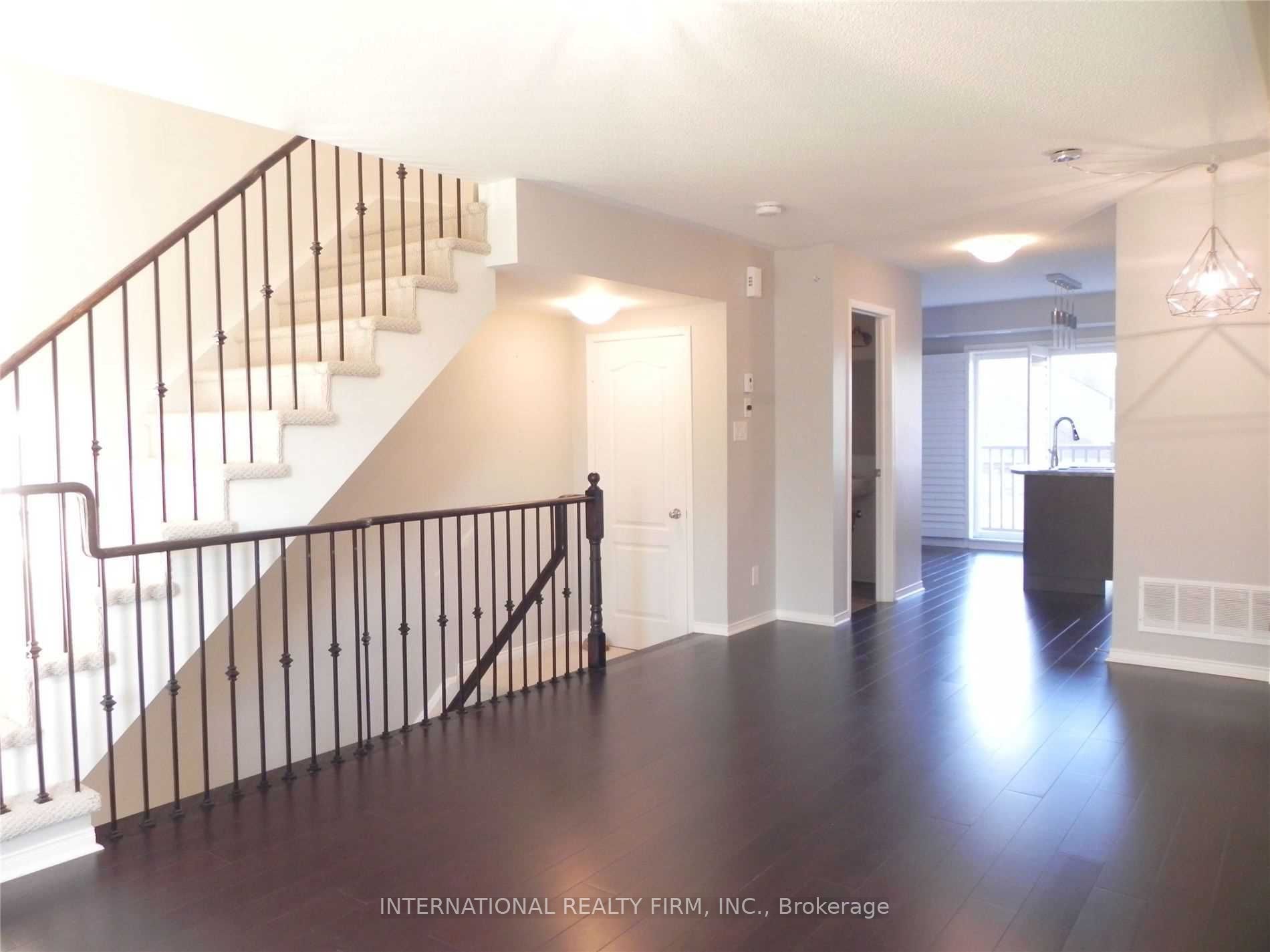5615 Oscar Peterson Boulevard 6, Mississauga, ON L5M 0T2 photo 2