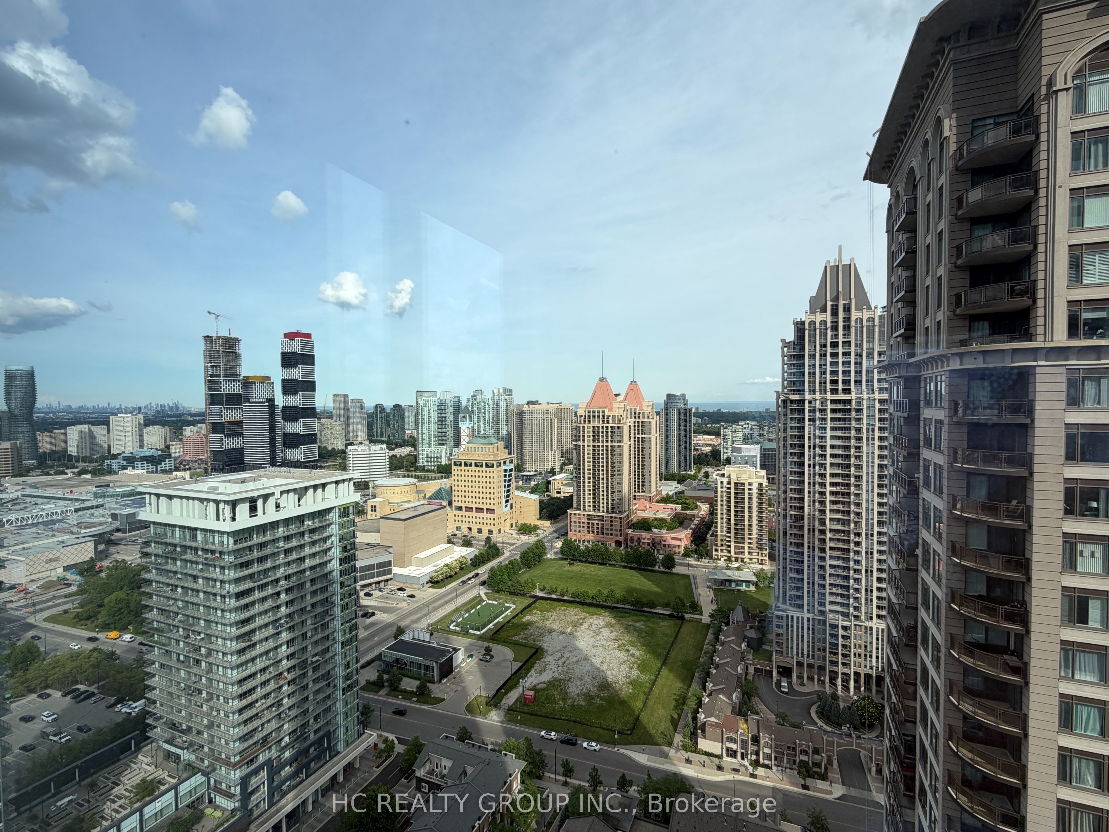 395 Square One Drive 3004, Mississauga, ON L5B 0P6 photo 3