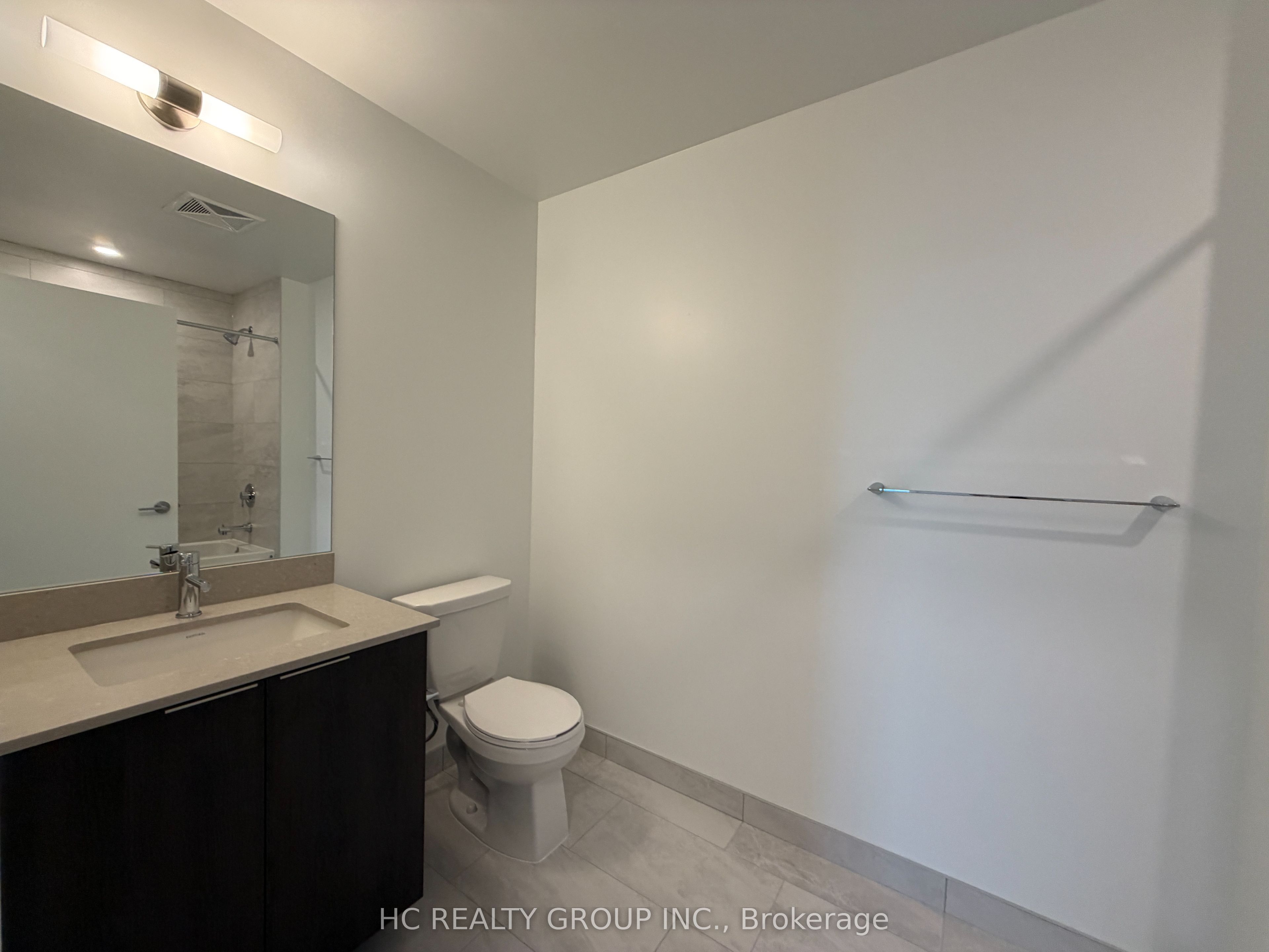 395 Square One Drive 3004, Mississauga, ON L5B 0P6 photo 5
