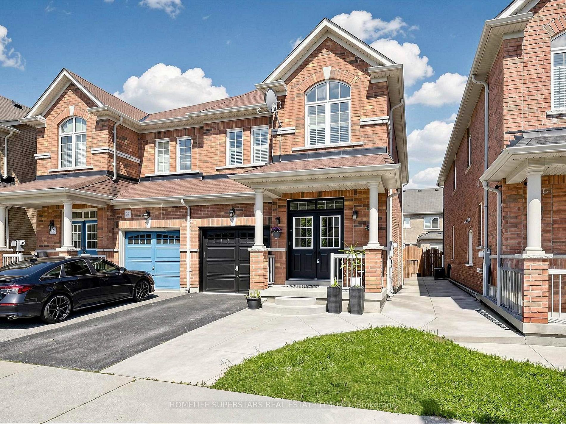 22 Pentonville Road, Brampton, ON L6R 3R9