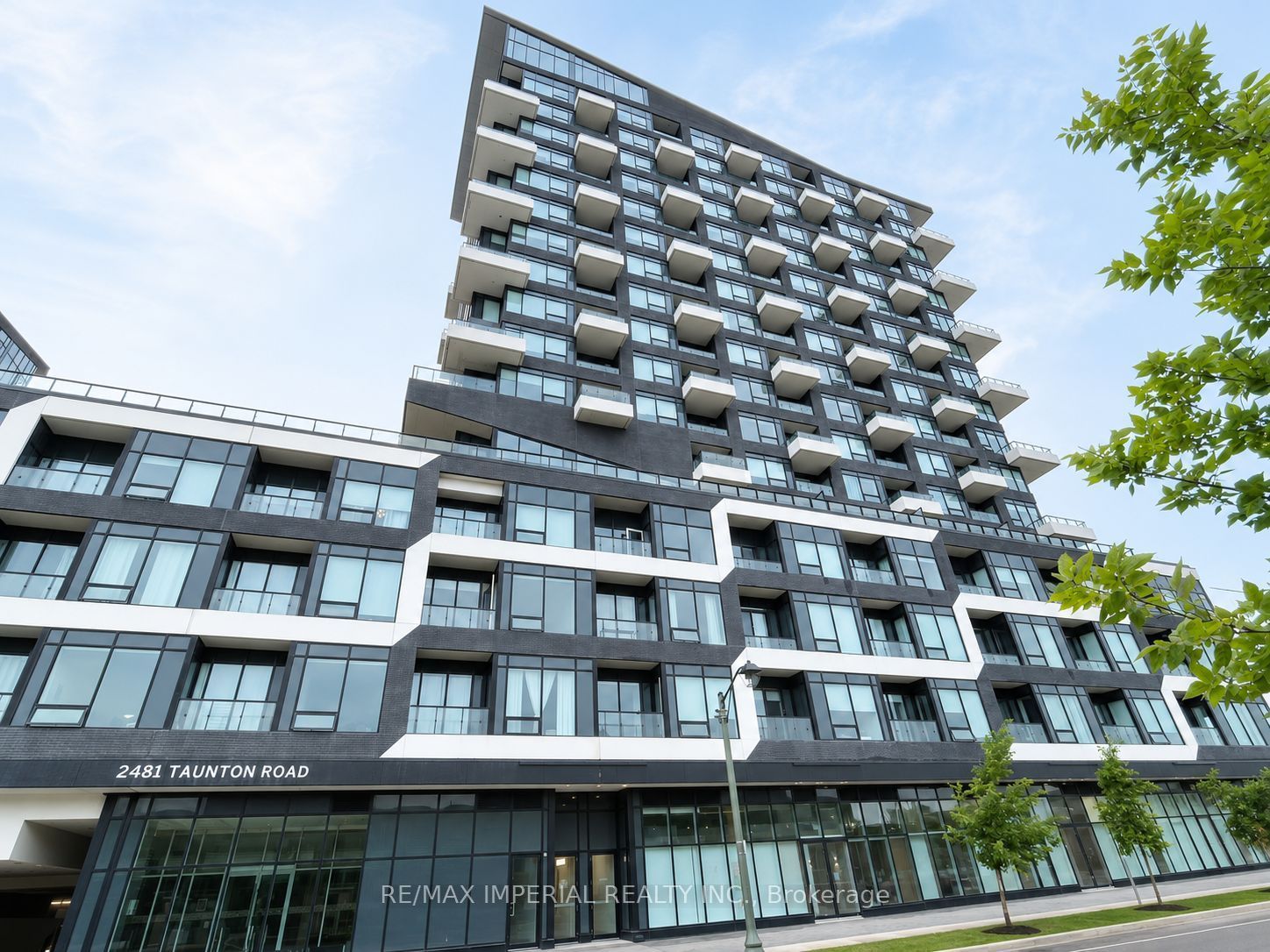 2481 Taunton Road 1303, Oakville, ON L6H 3R7