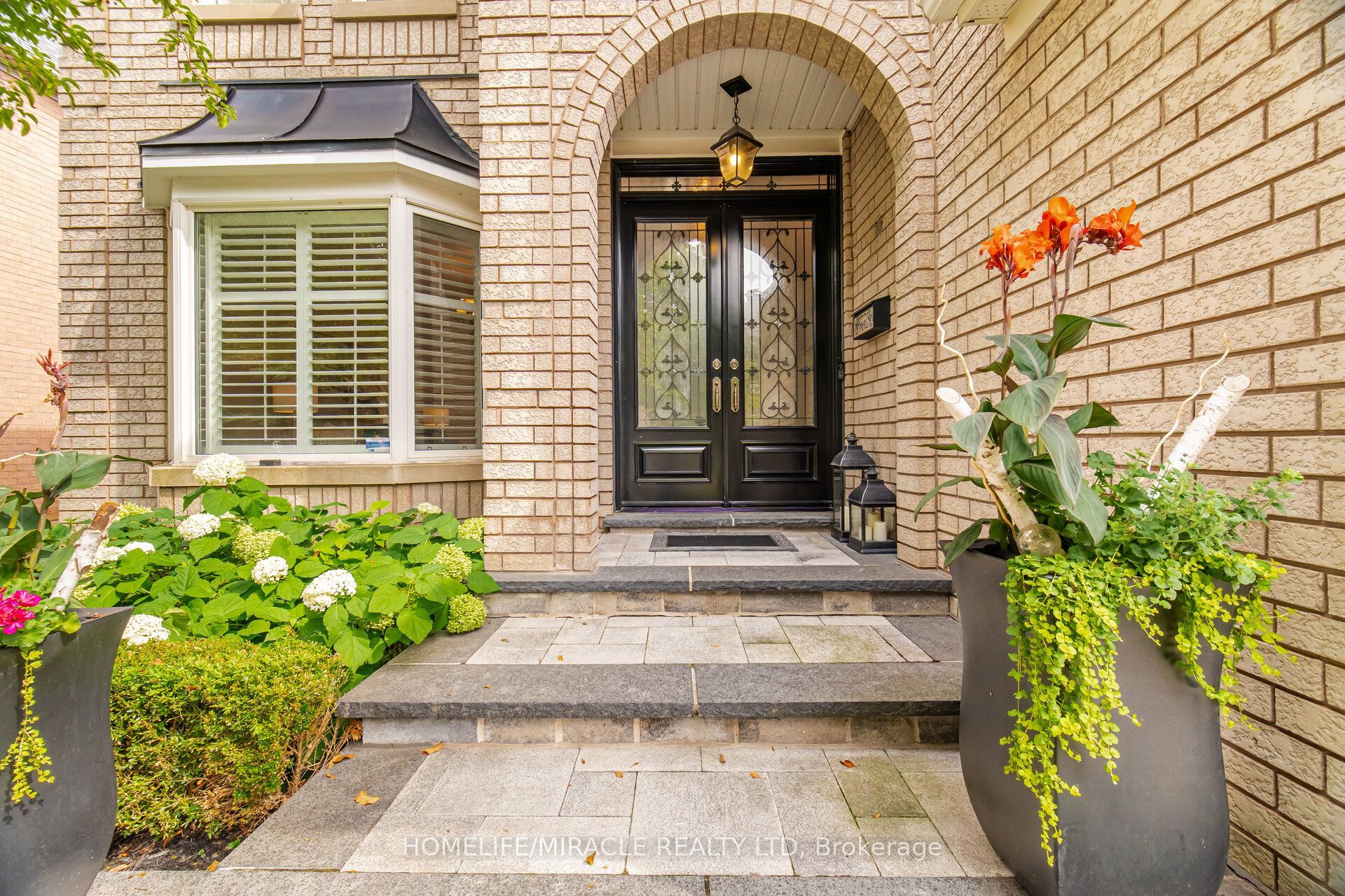 2152 Manor Hill Drive, Mississauga, ON L5M 5H9 photo 5