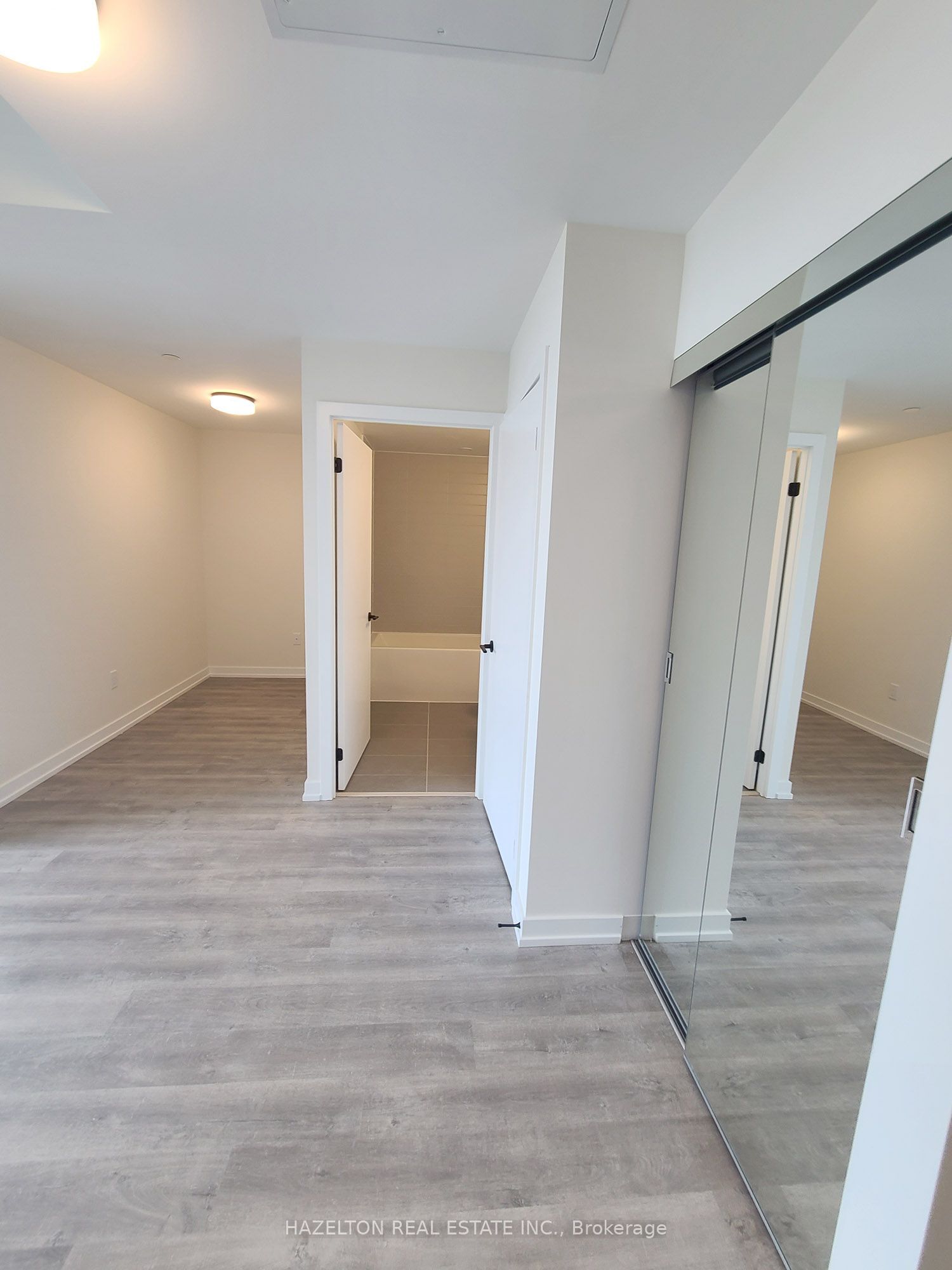 2300 St Clair Avenue W 804, Toronto, ON M6N 0B3 photo 5