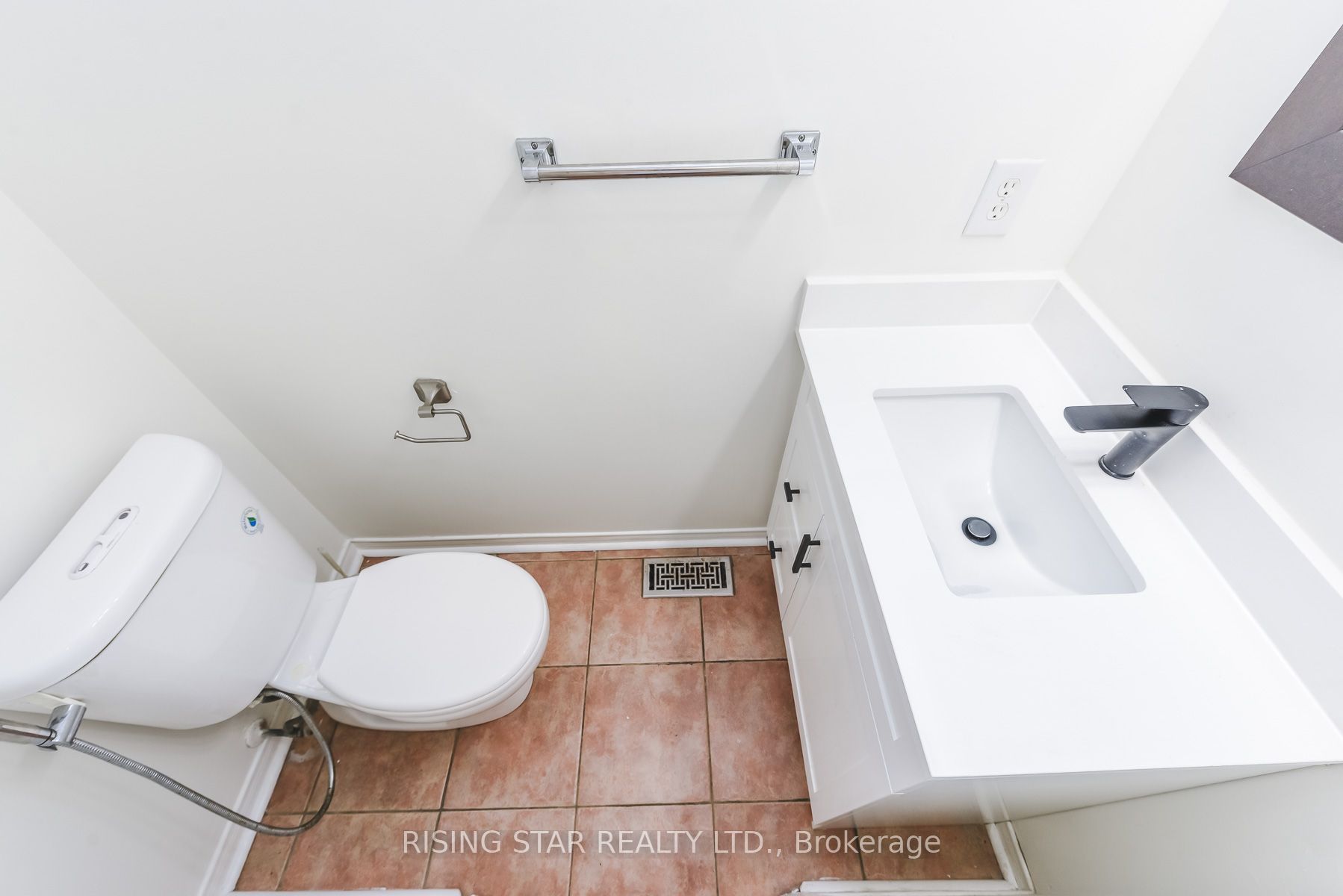 16 Elmpark Court, Brampton, ON L6P 1A8 photo 5