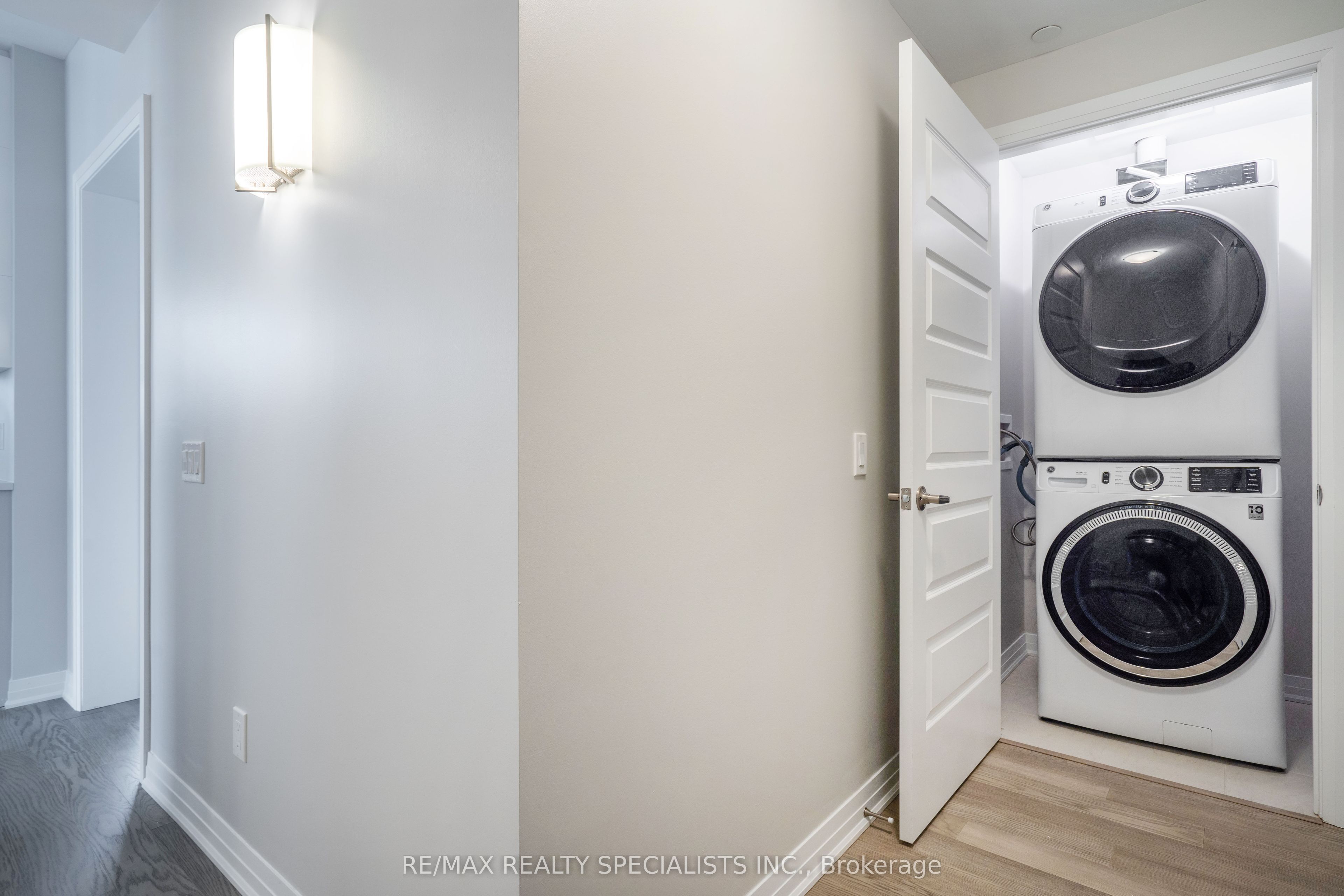 470 Gordon Krantz Avenue 415, Milton, ON L9T 2X5 photo 4