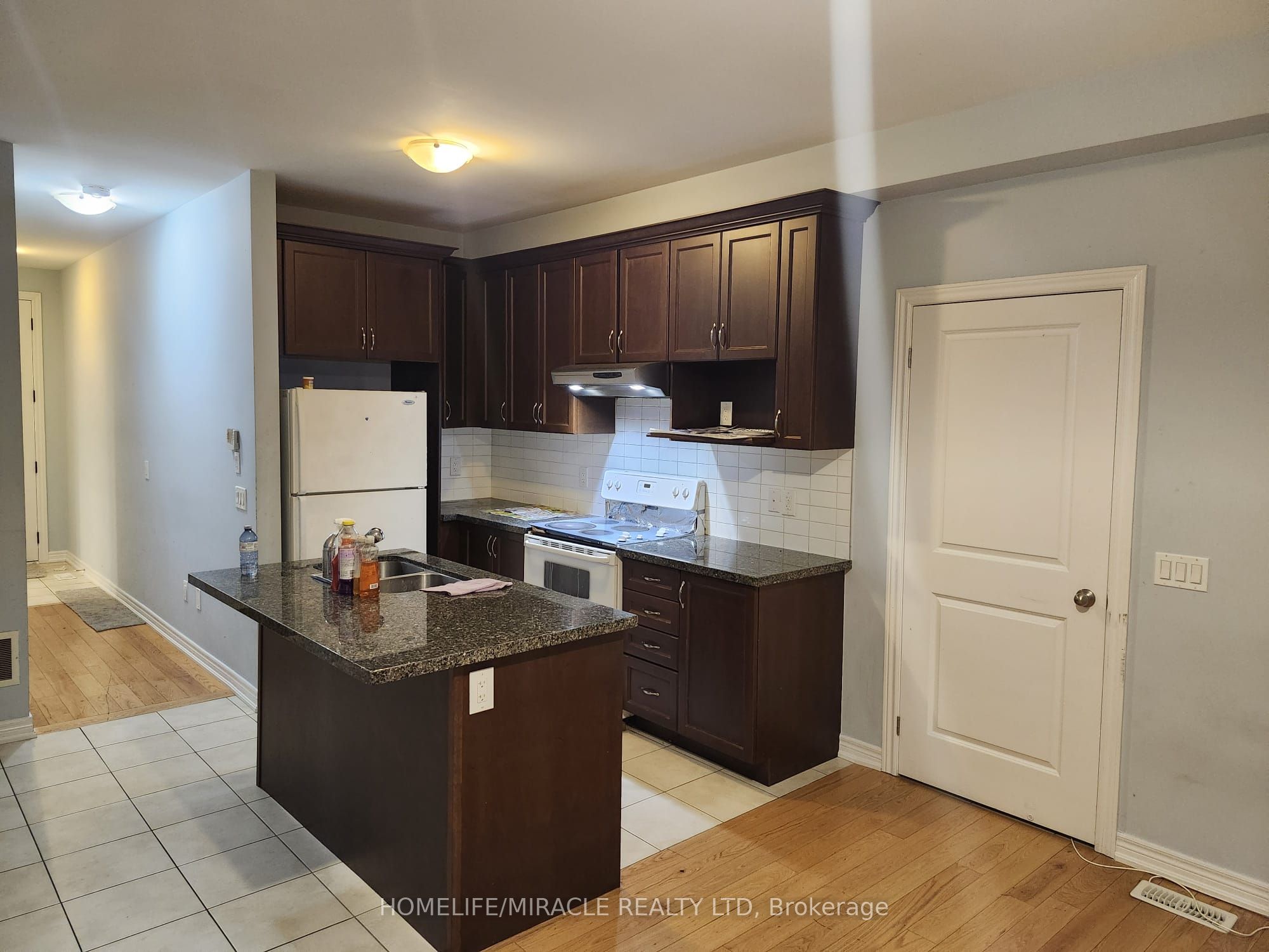 12 Pearman Crescent, Brampton, ON L7A 4V8 photo 2