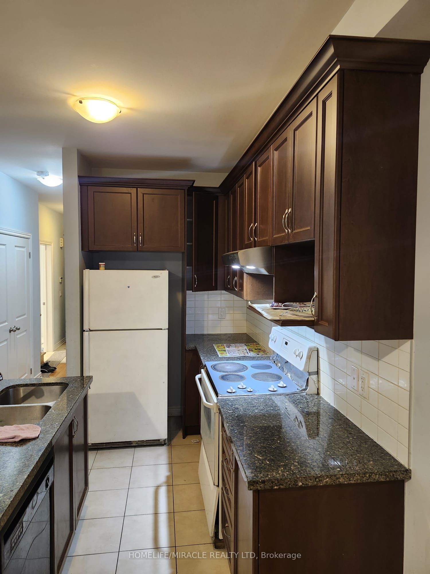 12 Pearman Crescent, Brampton, ON L7A 4V8 photo 3