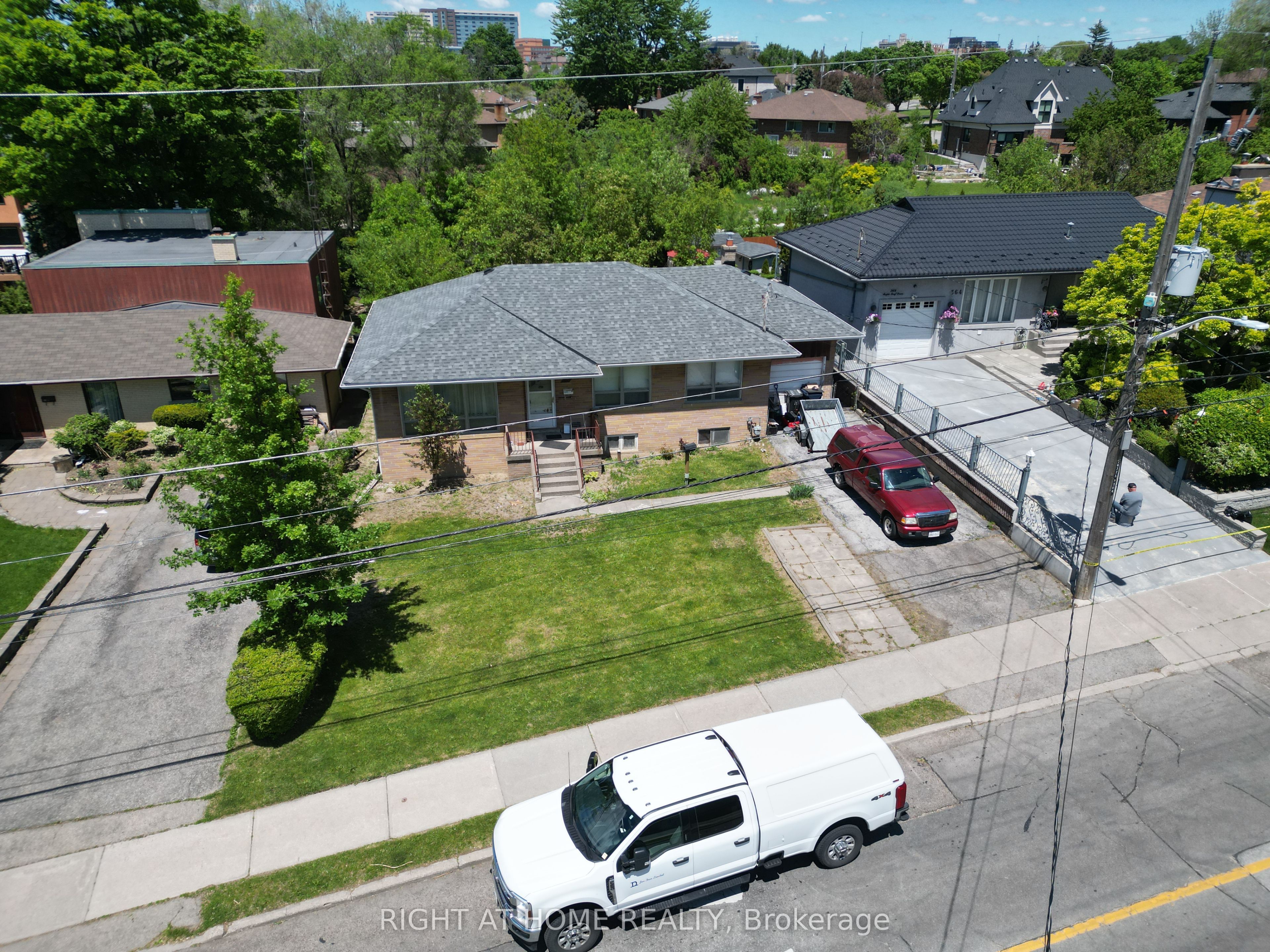 362 Maple Leaf Drive, Toronto, ON M6L 1P4 photo 4