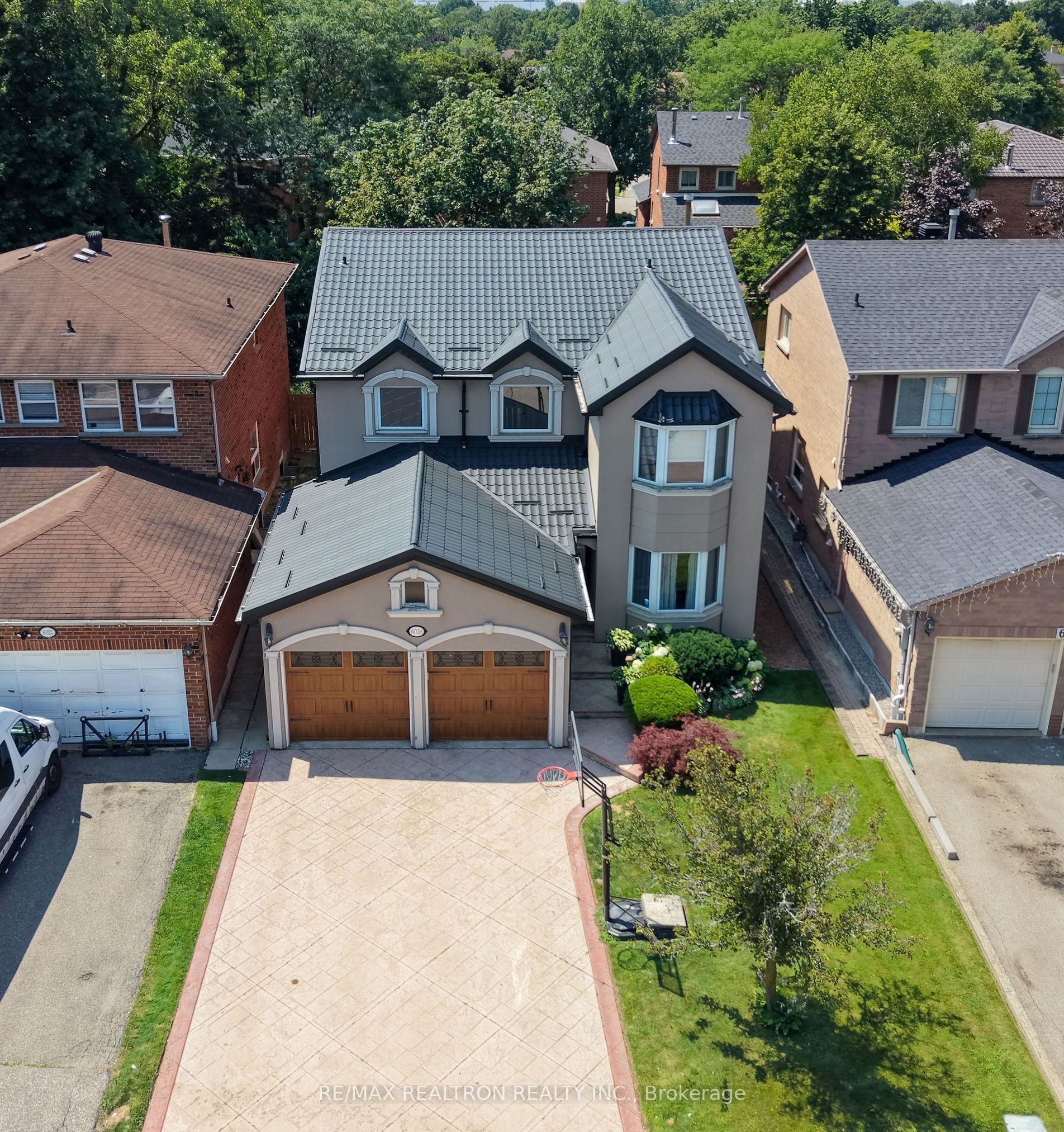 6026 Roxbury Road, Mississauga, ON L5N 4M7 photo 4